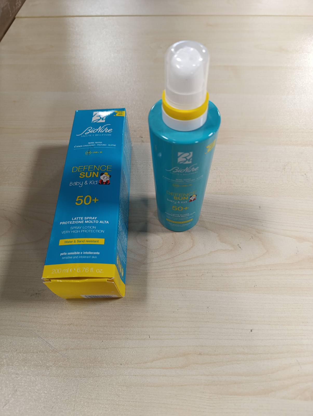 271848 - BIONIKE - Defence Sun Baby & Kid - Qumësht Sprej për Fëmijë, 200 ml, Veprim Mbrojtës dhe Antioksidant