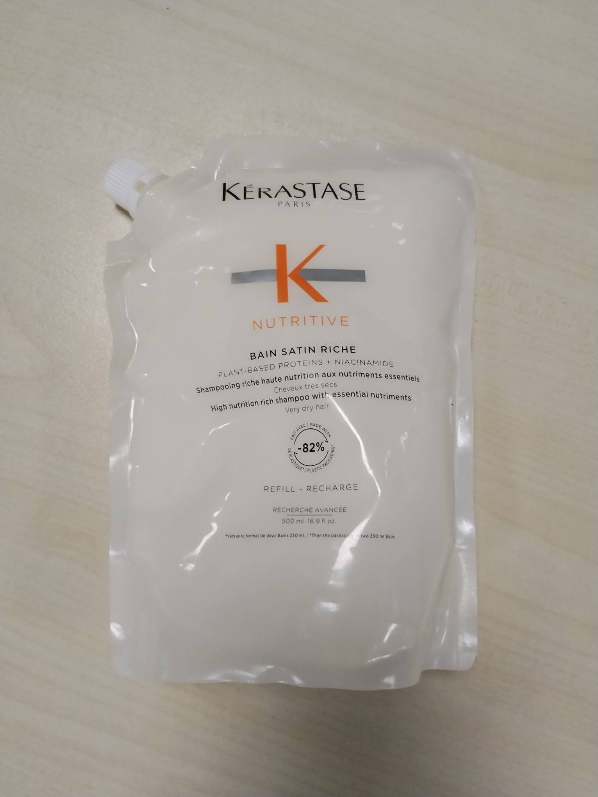 321137 - KÉRASTASE Ushqyes, Shampo Profesionale Hidratuese për Flokë Shumë të Thatë, 500 ml, Formulë Super Ushqyese me Niacinamidë dhe Glicerinë, Bain Satin Riche