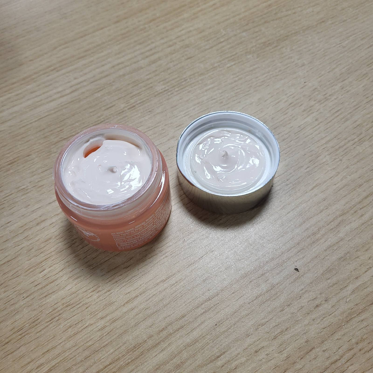 303025 - CLINIQUE Moisture Surge™ Hidratues Transparent SPF 25, 50 ml