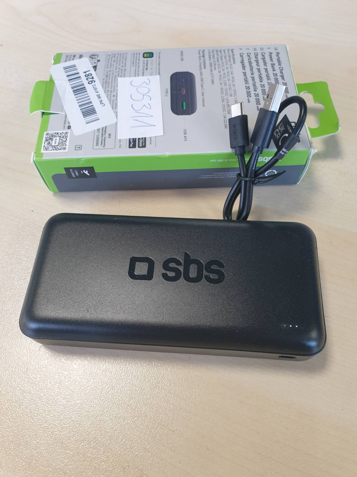 305311 - SBS PowerBank 20K i Shpejtë, 20,000 mAh, Karikim i Shpejtë 20 W, USB-C, USB-A, për iPhone, iPad, Samsung