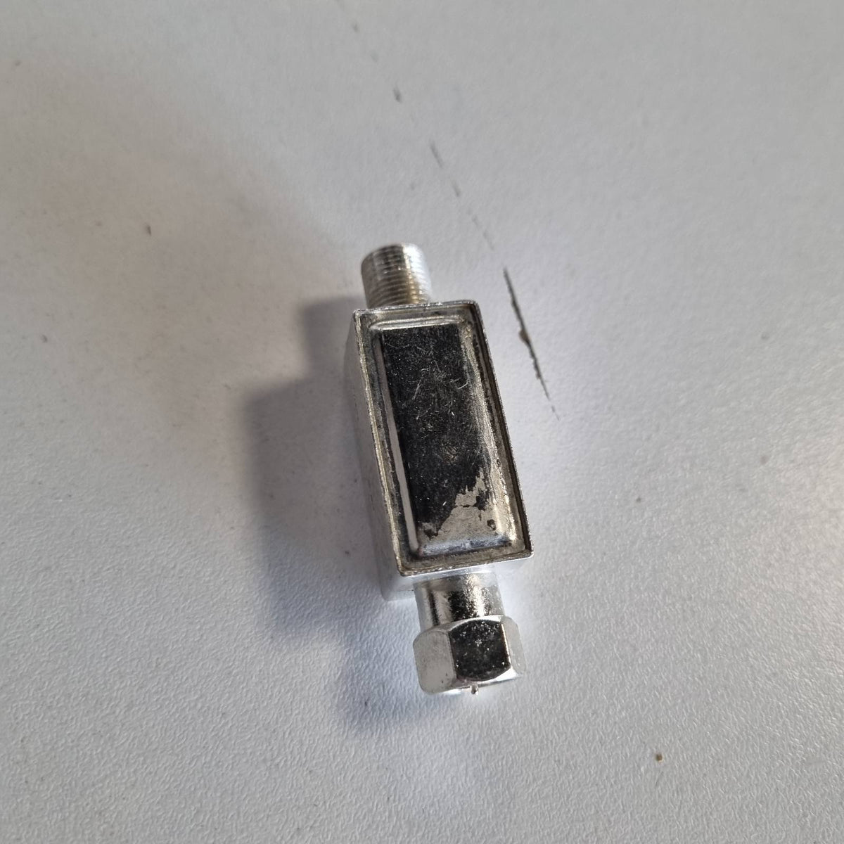 309294 - AXING - TZU 198-65 Filtri i bllokimit të rrjetit celular LTE 5G, Filtri i kalimit 5-694 MHz
