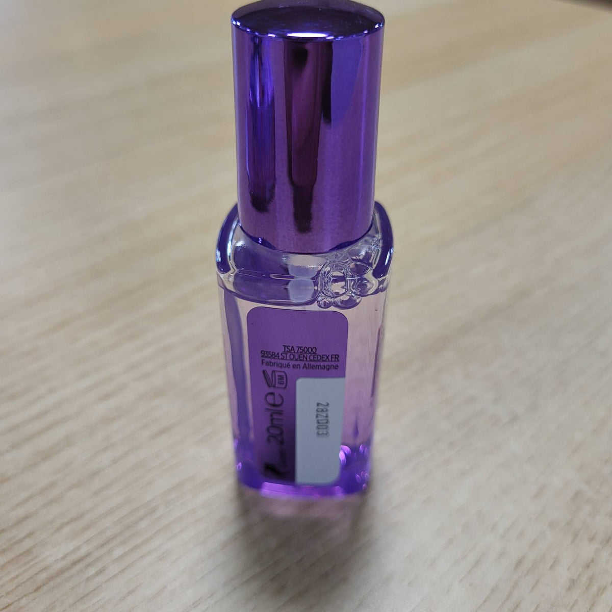 303477 - L'ORÉAL PARIS - Serum për Konturin e Syve - 20 ml - Me Acid Hialuronik dhe Kafeinë - Aplikues me Topa të Trefishtë