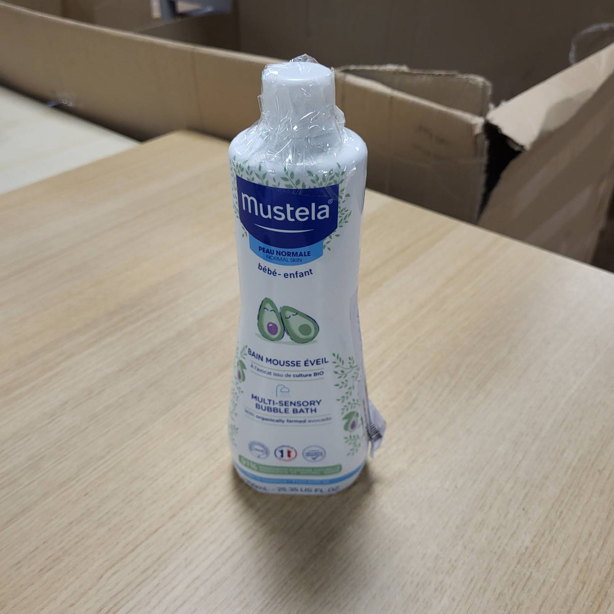 307566 - MUSTELA Banjë me shkumë për foshnje, Xhel larës i butë, 91% përbërës natyral