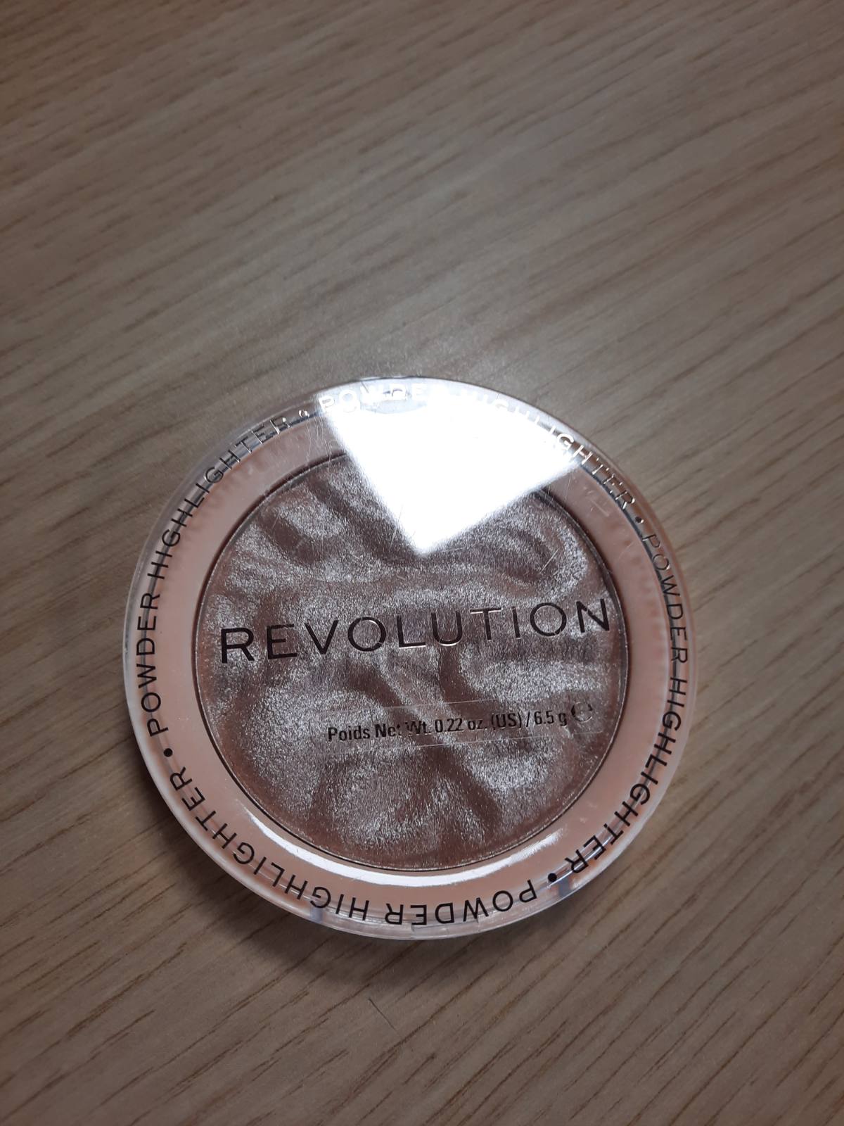 297805 - MAKEUP REVOLUTION Iluminues i Rifreskuar, Pulver
