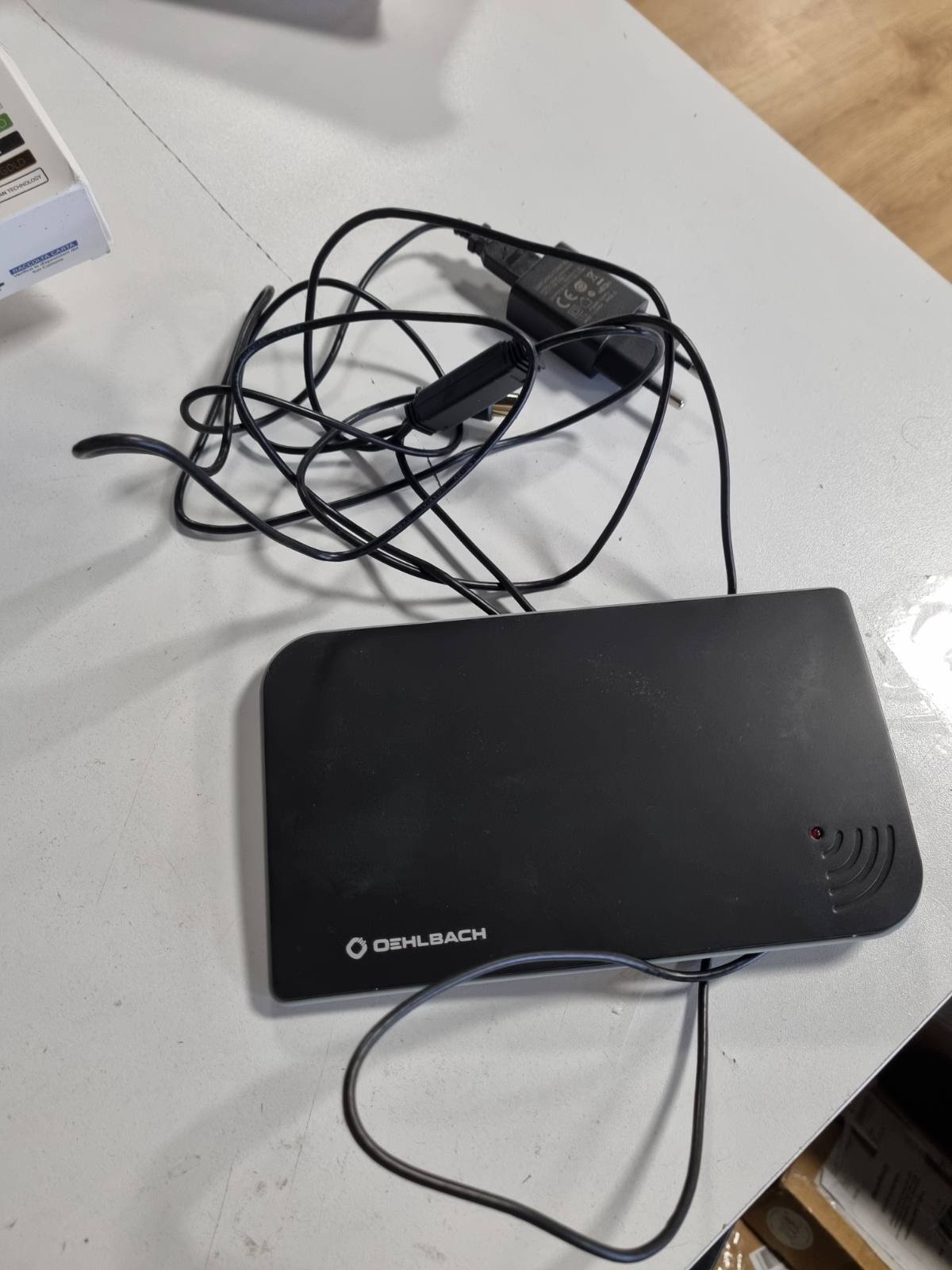 308763 - ANTENË OEHLBACH SCOPE VISION DVB-T2 HD, antenë dixhitale e brendshme, me energji USB, amplifikator aktiv DVB-T2, ngjyra e zezë