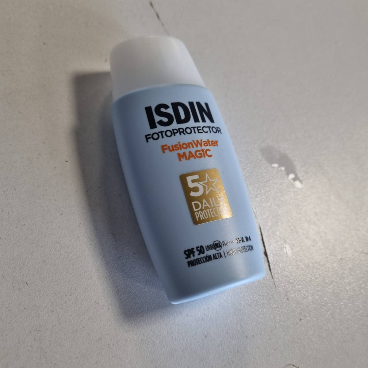 321364 - ISDIN Fotoprotector Fusion Water MAGIC SPF 50, Krem dielli për fytyrën ultra i lehtë dhe që thith menjëherë, 50 ml