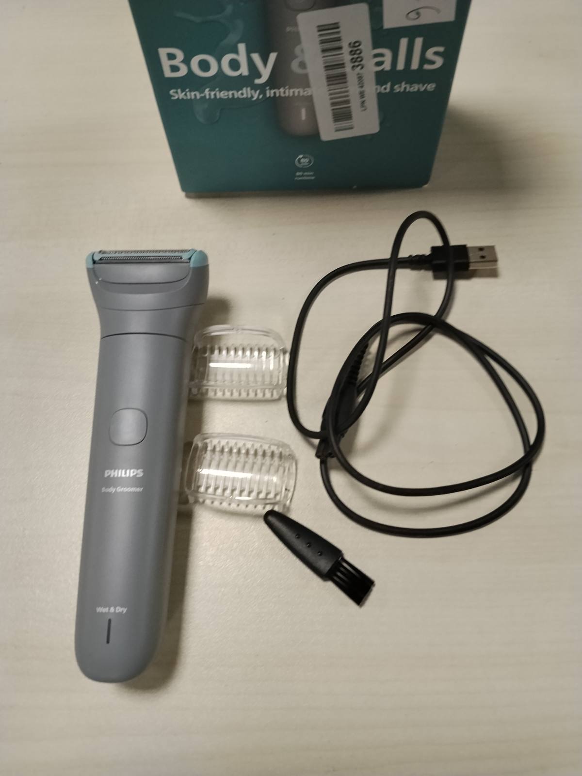 289686 - PHILIPS Bodygroom seria 3000, Makinë prerëse me mbrojtje të trefishtë, 100% rezistente ndaj ujit, 80 minuta jetëgjatësi baterie, Modeli BG3480/15
