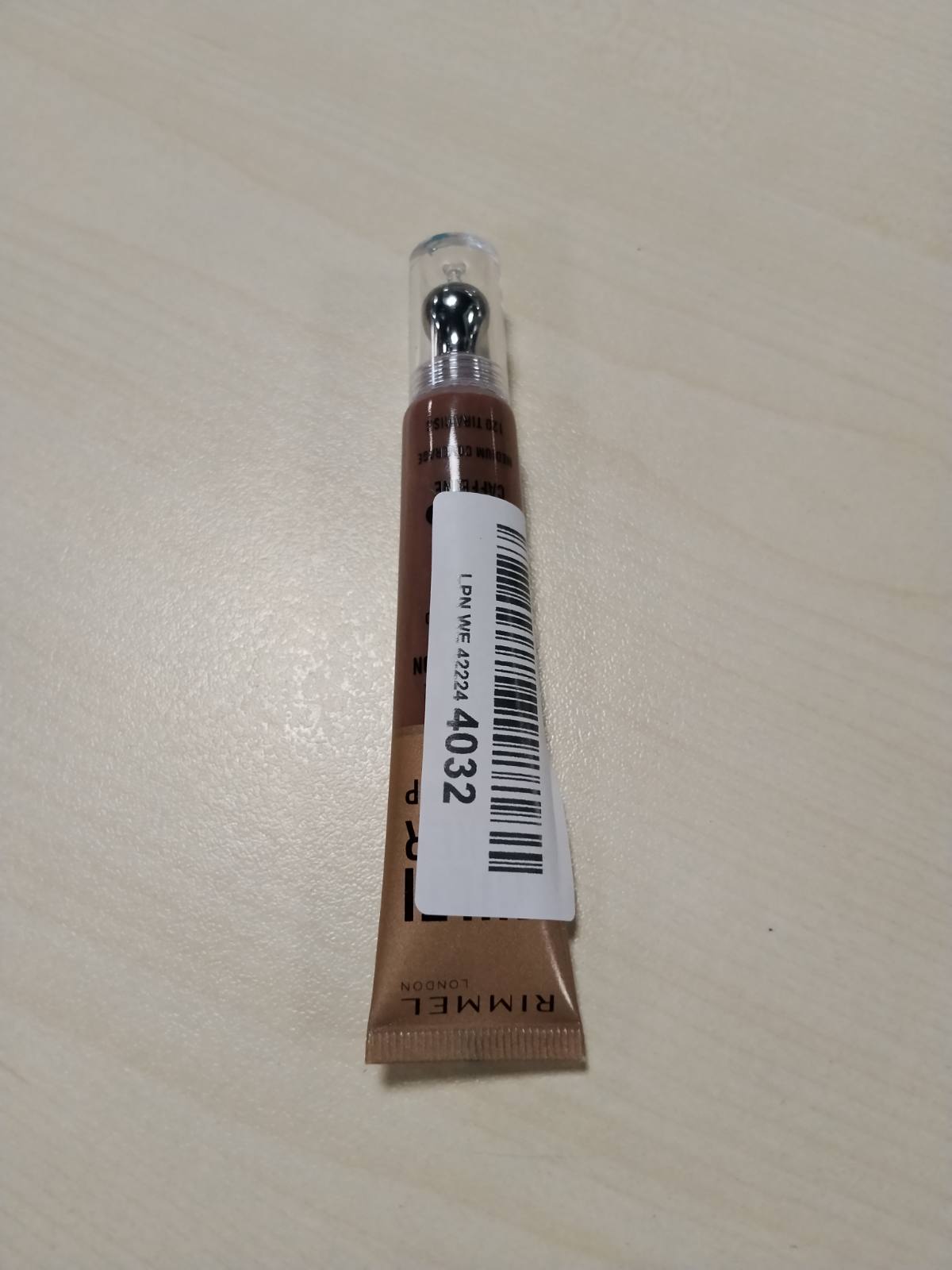 321759 - RIMMEL Multi-Tasker Wake Me Up 120 Tiramisu - Korrektor dhe Fondatinë 2-në-1, 20ml, vegane