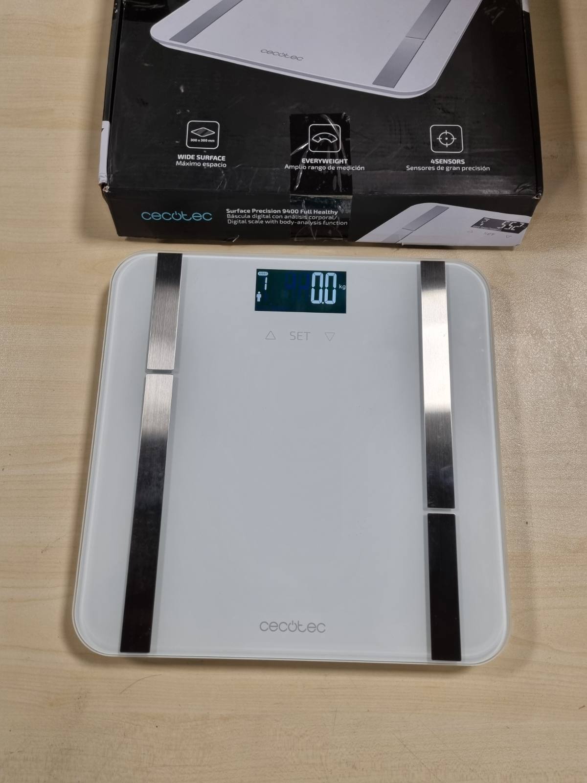336746 - CECOTEC Peshore dixhitale për banjo Surface Precision 9400 – Platformë prej qelqi sigurie të temperuar, ekran LCD, kapacitet maksimal 180 kg