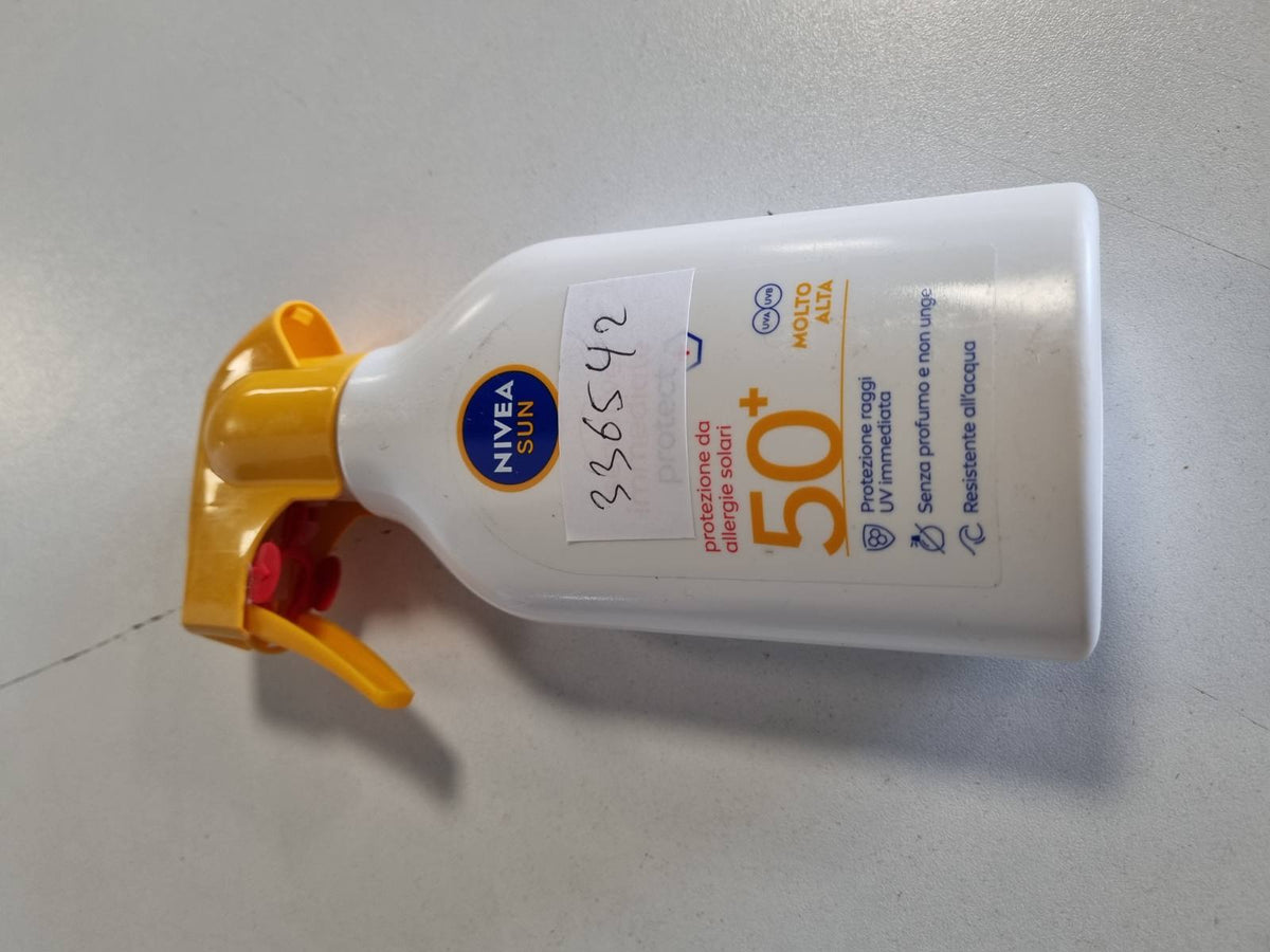336542 - NIVEA SUN Sensitive Instant Protect Sun Spray SPF 50+ 250 ml, Krem dielli 50 spraj, Mbrojtje nga dielli 50+ me Aloe Vera