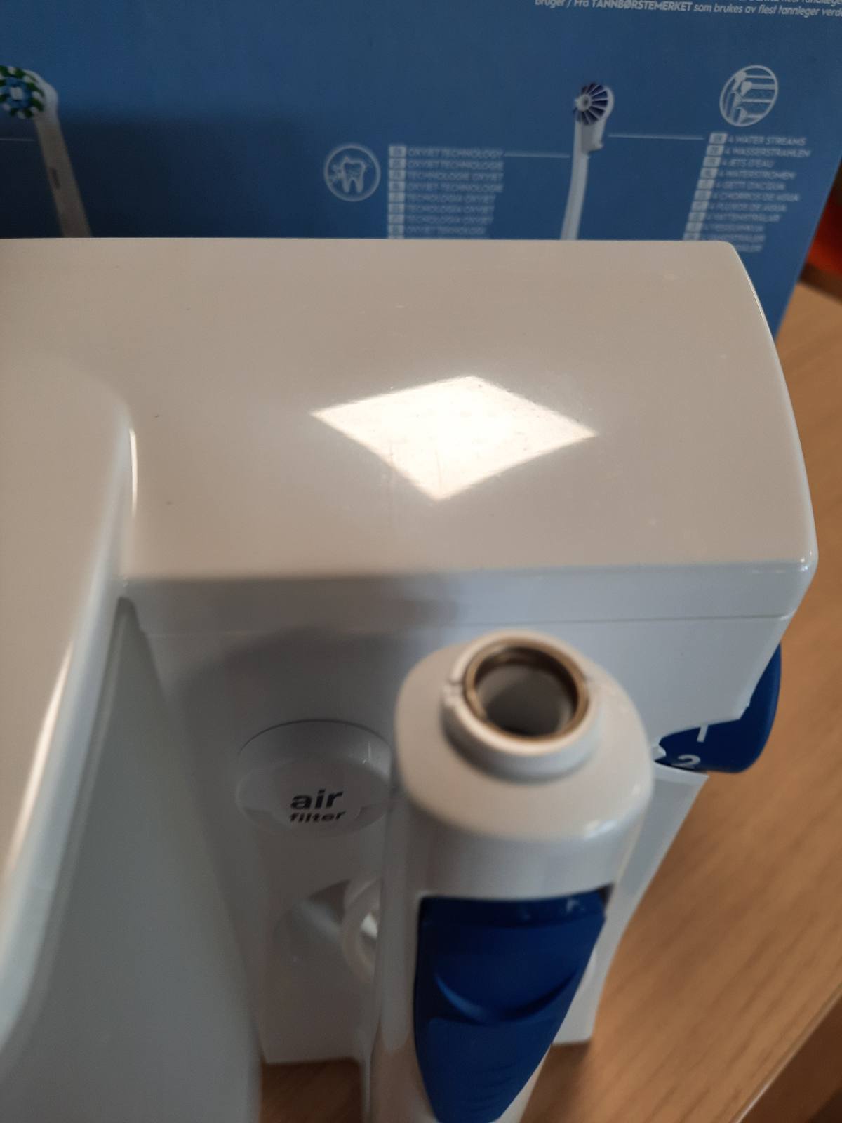 335825 - ORAL-B Pastrues dhëmbësh me ujë, 1 grykë, furçë dhëmbësh elektrike Pro1, 2 koka