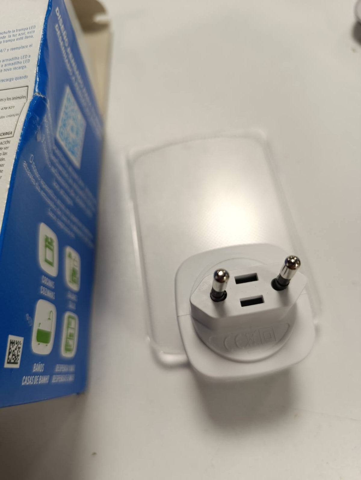 312149 - RAID ESSENTIALS Kurth LED për mizat e frutave dhe tenjat, Pa insekticide, i sigurt për të gjithë familjen, pa erë dhe pa mbetje, për përdorim të brendshëm, 1 pajisje dhe 1 mbushje