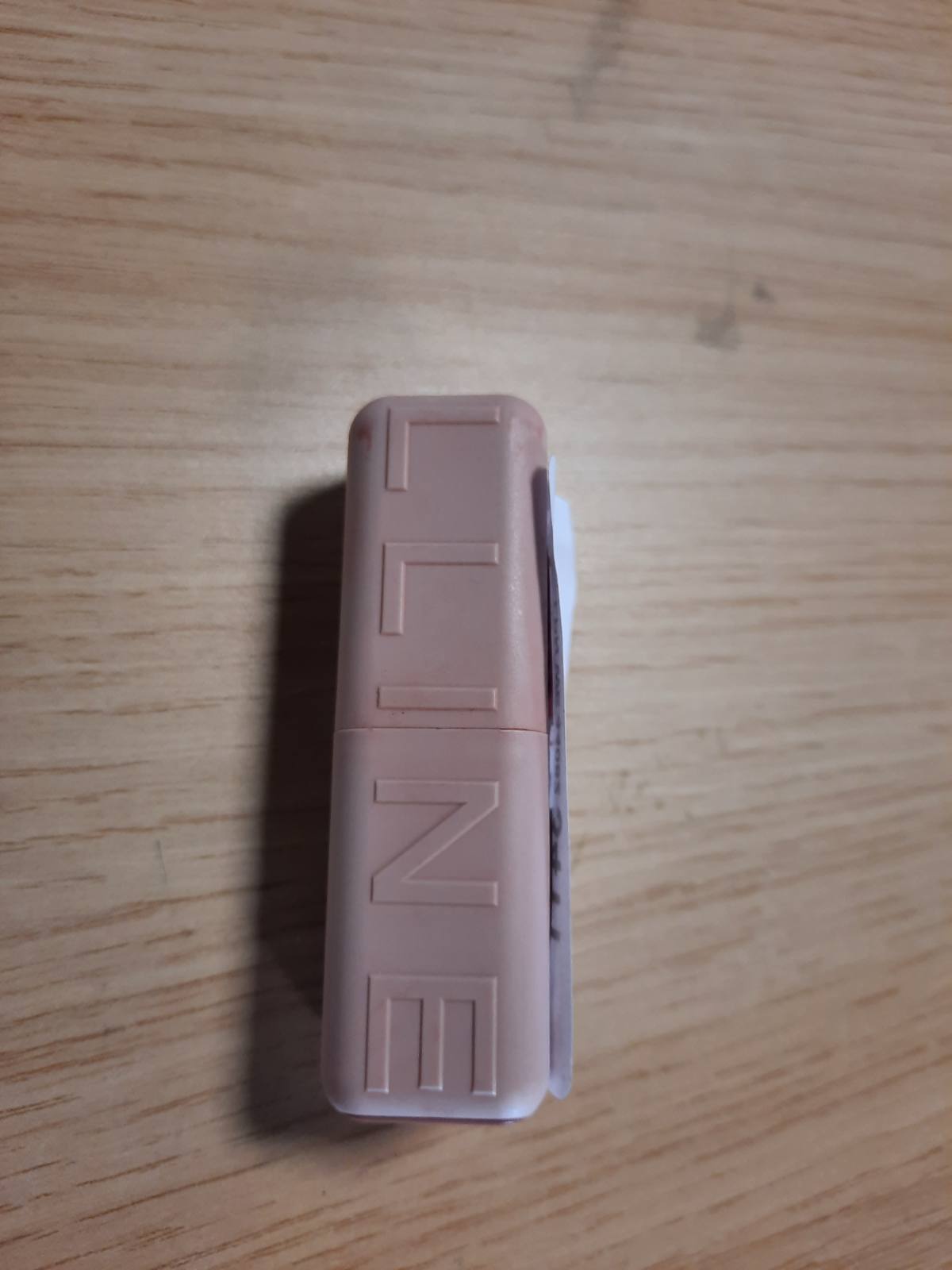 337056 - MAYBELLINE NEW YORK Buzëkuq Satin Serum, Ngjyrë Intense, Me Acid Hialuronik dhe Vajra Ushqyes, Nuanca: 101 Upstate, 3.4 g
