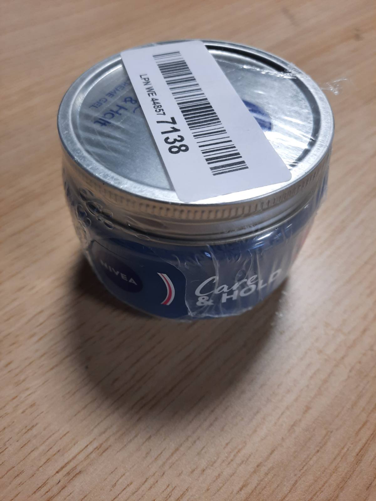 336986 - NIVEA Care & Hold Creme Gel, Xhel Stilimi në 3 Paketa prej 150 ml, Xhel Flokësh Kundër Kaçurrela me Qëndrim të Gjatë, Krem për Flokë të Shkurtër dhe Mesatar-Gjatësi me Vitaminë B3, Paketa me 3 copë