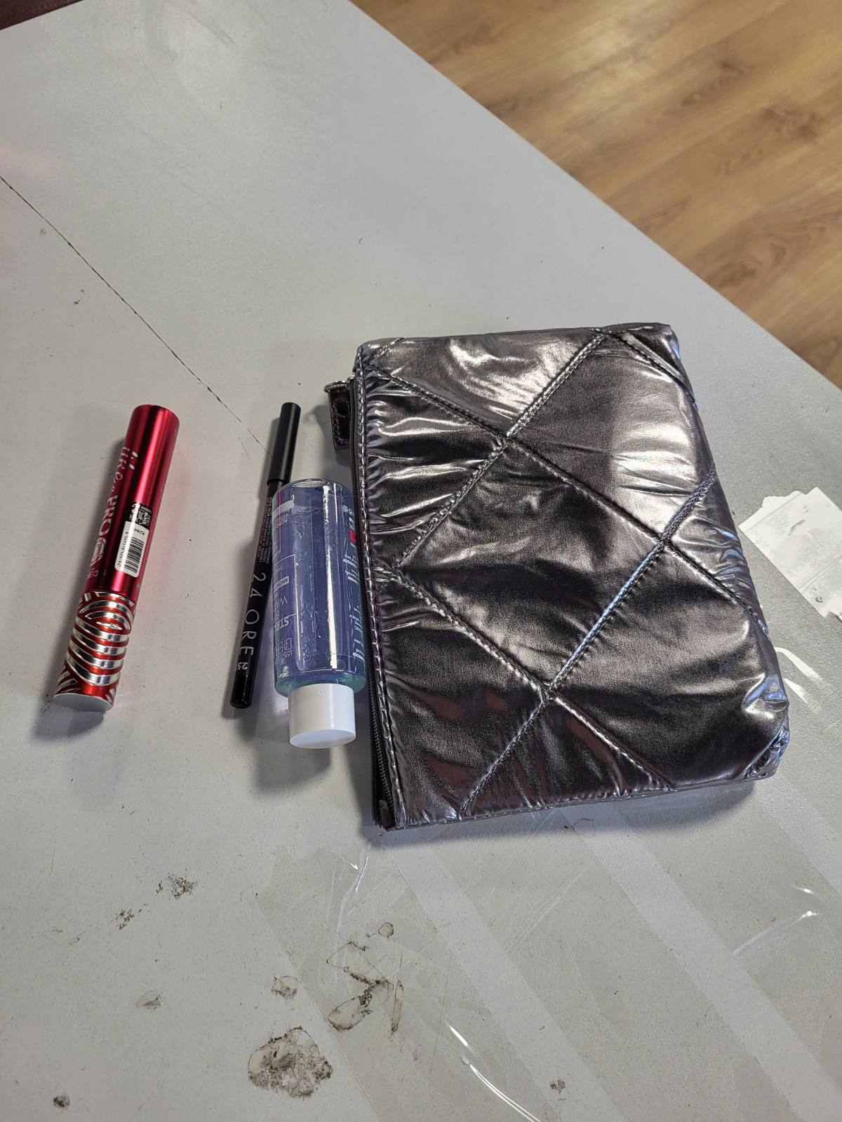 271899 - DEBORAH MILANO Set Dhurate për Qese Sysh për Femra, Rimel Like a PRO, Laps 24 Orë 251 të Zi, Pastrues Grimi për Sy Dermolab Biphasic 50ml