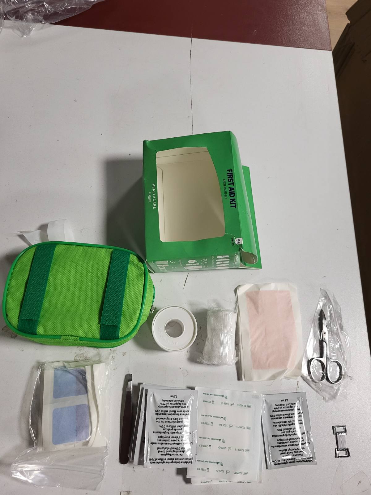 272228 - AMAZON Kujdes shëndetësor - Kit i Ndihmës së Parë, Jeshile, 56 copë