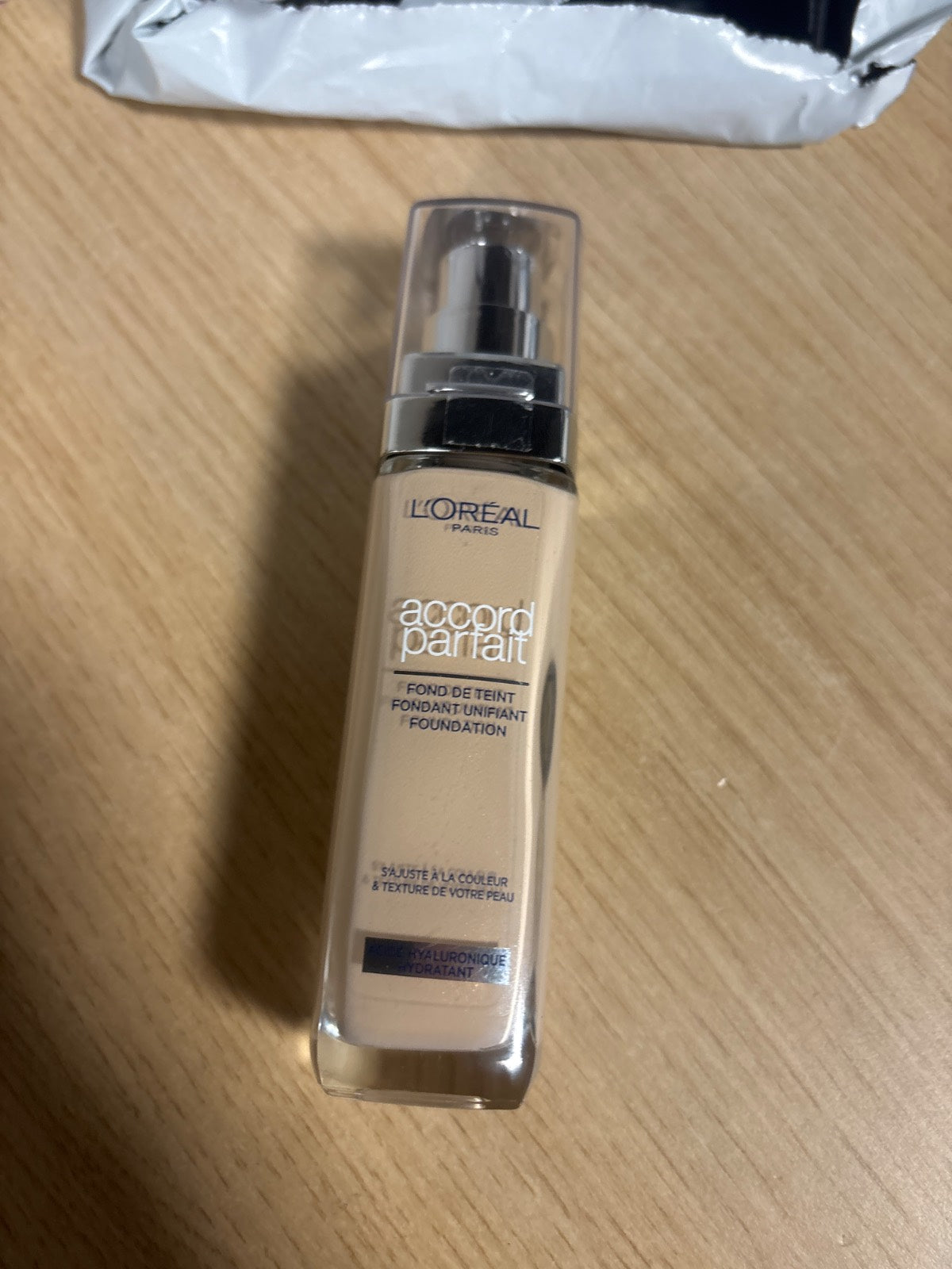 216895 - Fondatinë L'Oréal Accord Parfait 1.N Ivoire