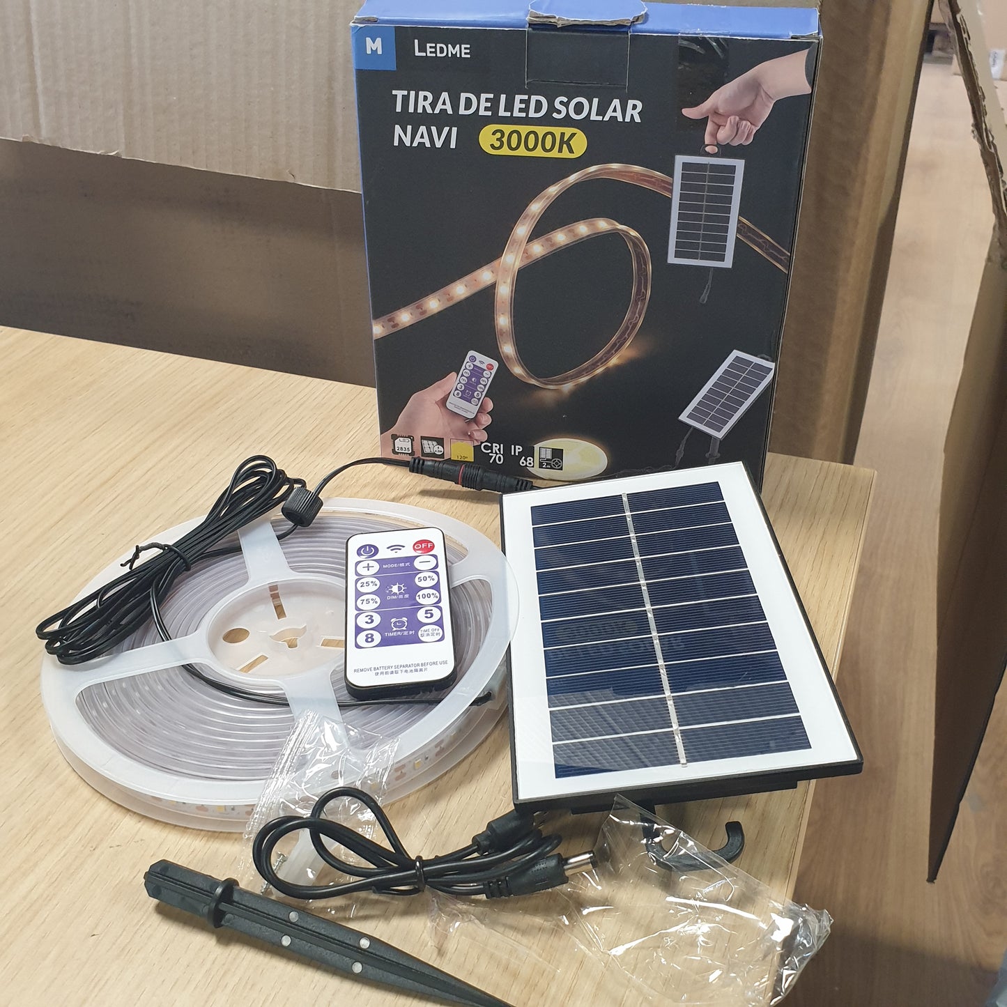 246465 - Shirit LED M Ledme për jashtë, 5 m, me telekomandë, IP68, i papërshkueshëm nga uji, 300 LED, dritë LED e bardhë e ngrohtë, me komplet instalimi panelesh diellore