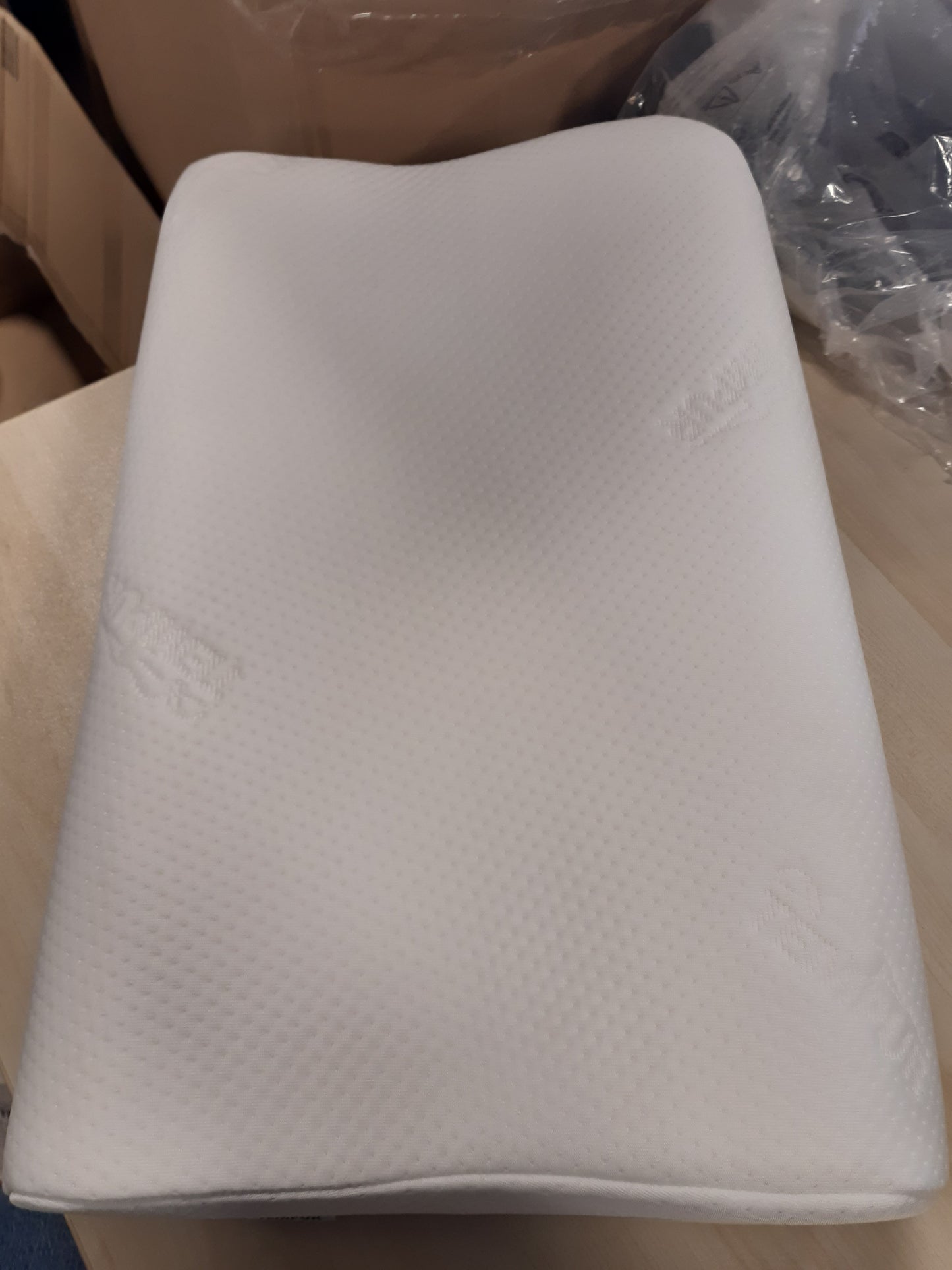 160657 - TEMPUR - Jastëk Original i Ulët Qafë, Jastëk Mbështetës Ergonomik i Qafës për Flenë Anash dhe Shpinë, Ndjesi e Fortë, Madhësi L (50 x 31 x 11.5/8.5 cm)