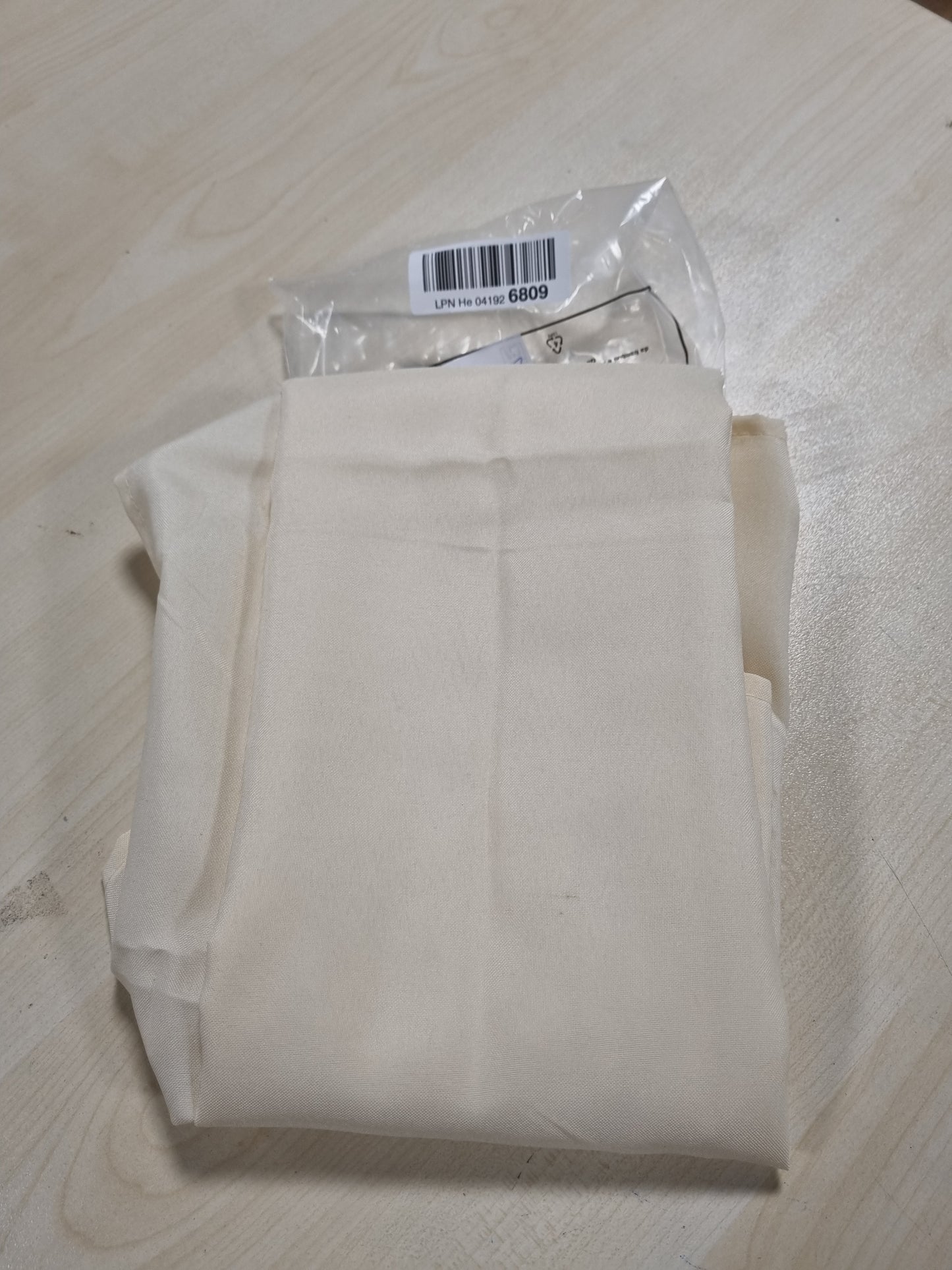 253491 - Mbulesë Tavoline DWCN Shampanjë, Rezistente ndaj Njollave, e Larëshme, e Papërshkueshme nga Uji për Dhomën e Ngrënies, Kopshtin, Festat, 110 x 140 cm