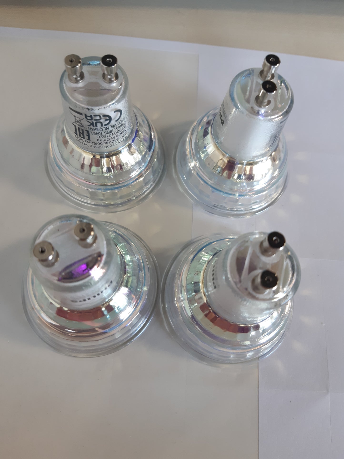 222721 - PHILIPS LED Spot Pako me 6, Dritë e Bardhë e Ngrohtë, GU10, 50 W, Jetëgjatësi deri në 15 vjet, pa errësim