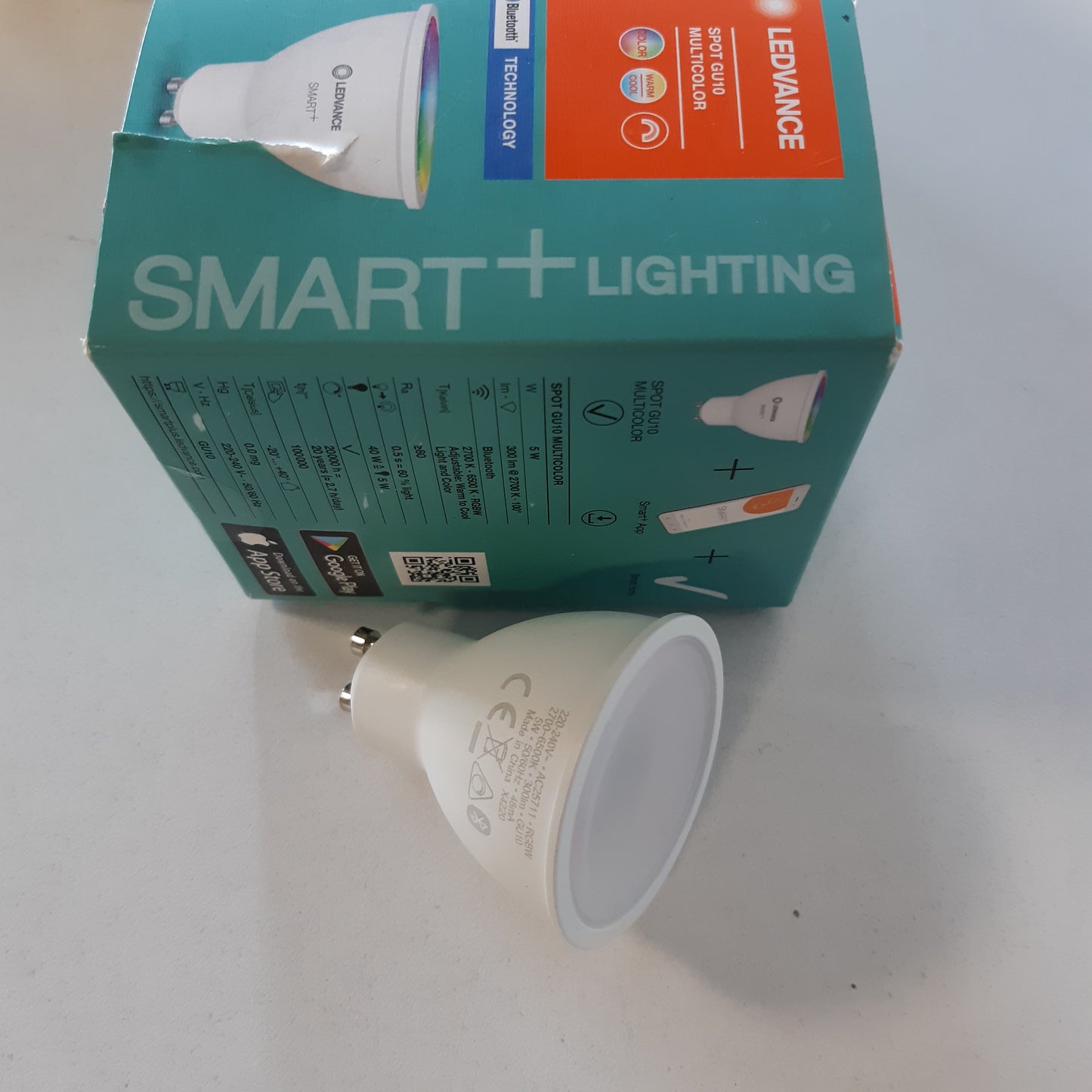 215045 - LEDVANCE Llambë LED Inteligjente për Shtëpi Inteligjente, RGB me Ndryshim Ngjyre, 1 copë