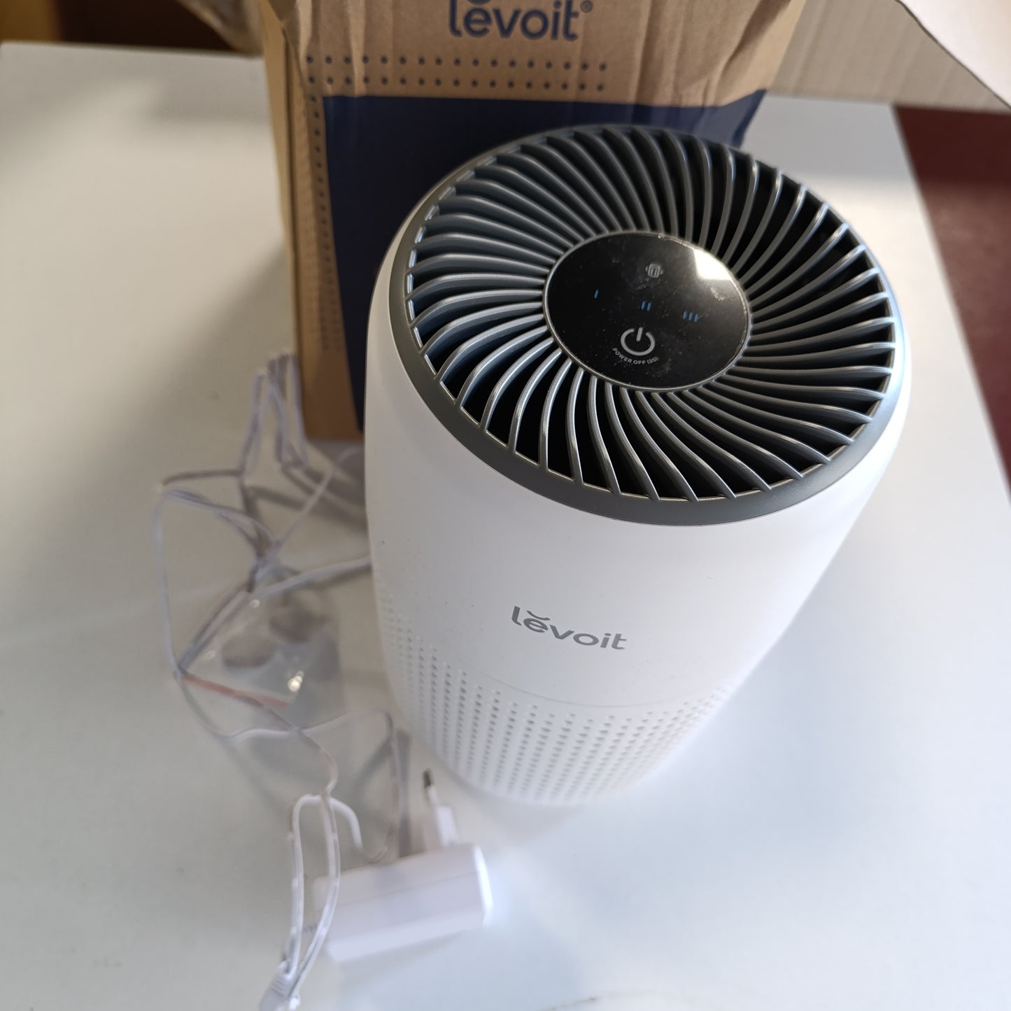 162306 - LEVOIT Pastrues Ajri me Filter HEPA, Kundër Mykut, Pluhurit dhe Qimëve të Kafshëve Shtëpiake, 7 Vat, 3 Shpejtësi, Kursim Energjie, Tek Dhoma e Gjumit, 25 dB, i Bardhë