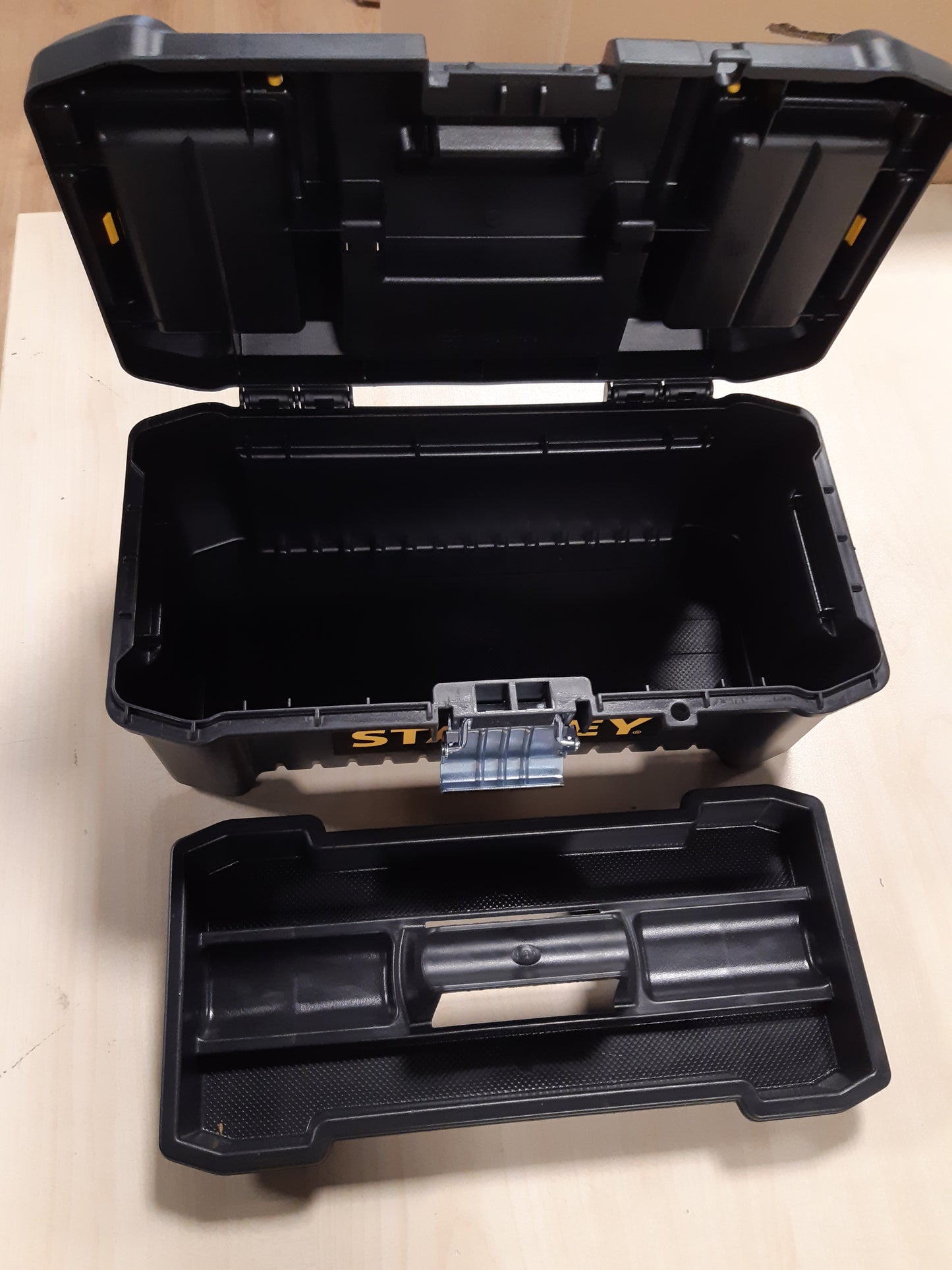 164119 - STANLEY Kutia e Veglave Essential STST1-75515, Ngjyra e Zezë dhe e Verdhe, 12.5