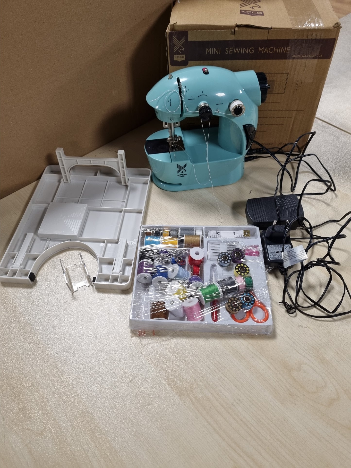 217793 - KPCB Makinë Qepëse, Blu dhe e Zezë
