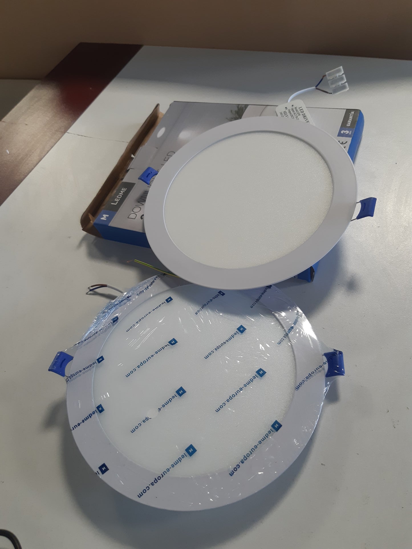 224310 - M LEDME - Paketa 2, Ndriçues LED 220 mm 20W, 2000 lumen, panel i rrumbullakët, ngjyrë drite neutrale (4500k), prerje standarde 205 mm, drajver i përfshirë