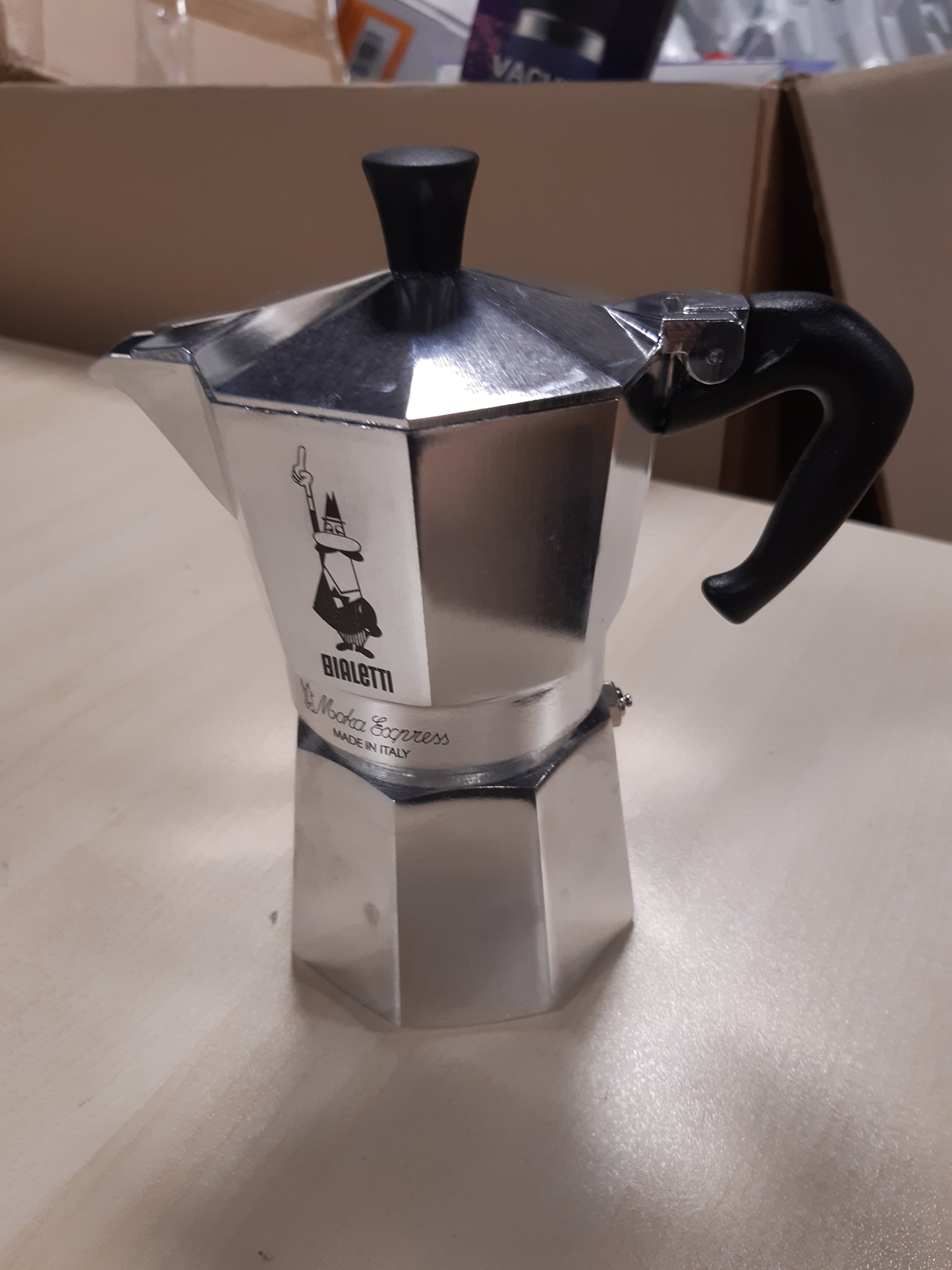 251212 - BIALETTI Moka Makinë Kafeje për 4 Filxhanë, Alumini