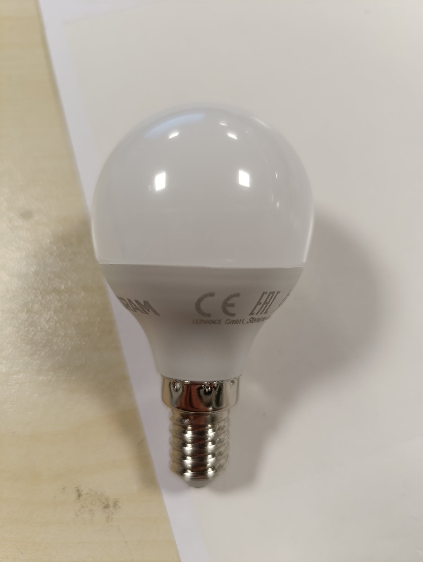 248426 - OSRAM Llambë LED me errësim, bazë E14, e bardhë e ngrohtë (2700K), në formë pike loti, 4.9 W, ekuivalente me llambë inkandeshente 40W, mat, LED SUPERSTAR CLASSIC P