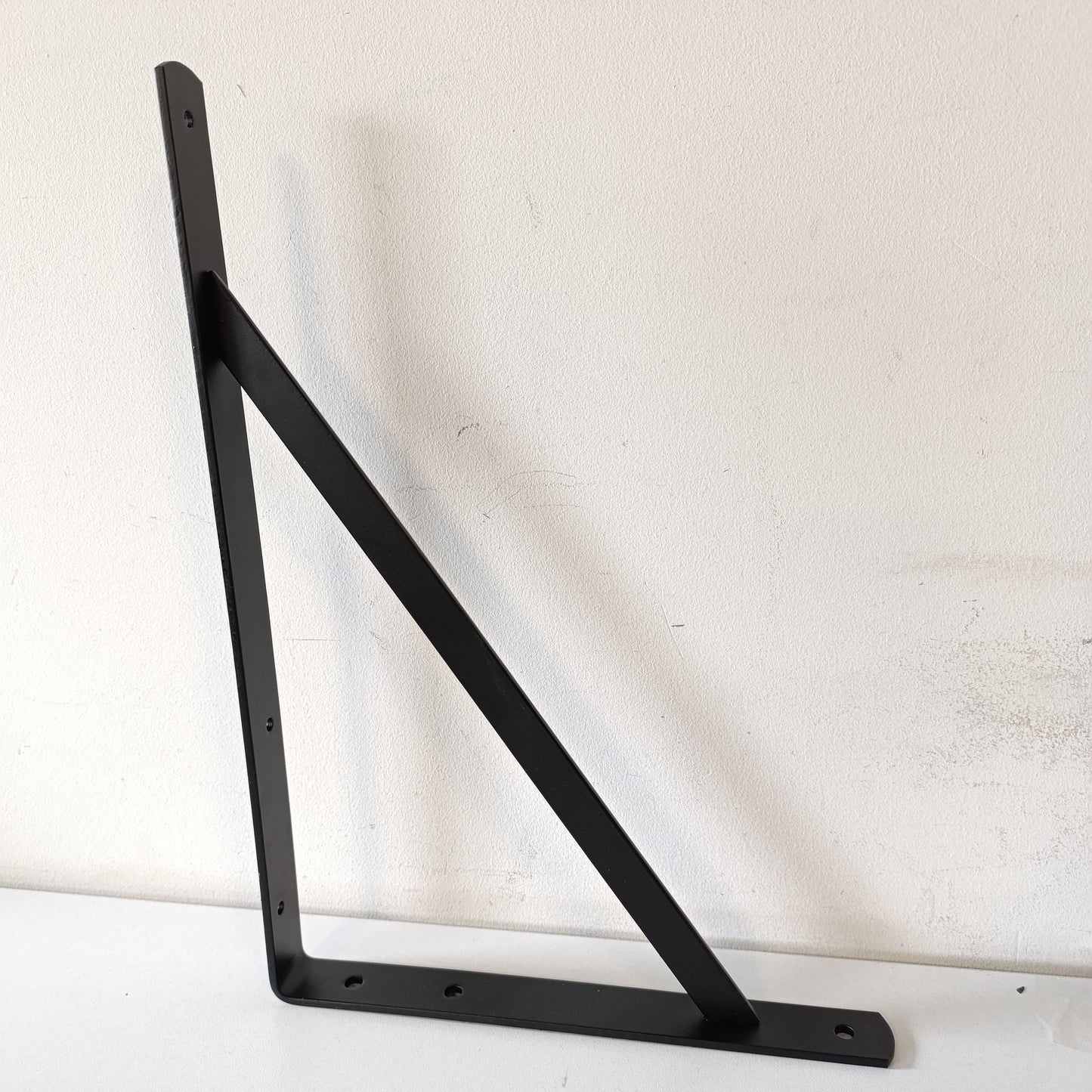198223 - AMIG - Mbështetëse Rafti prej Çeliku Inoks, Modeli 9, e Zezë, Përmasat 400x275mm, Kapaciteti 225kg