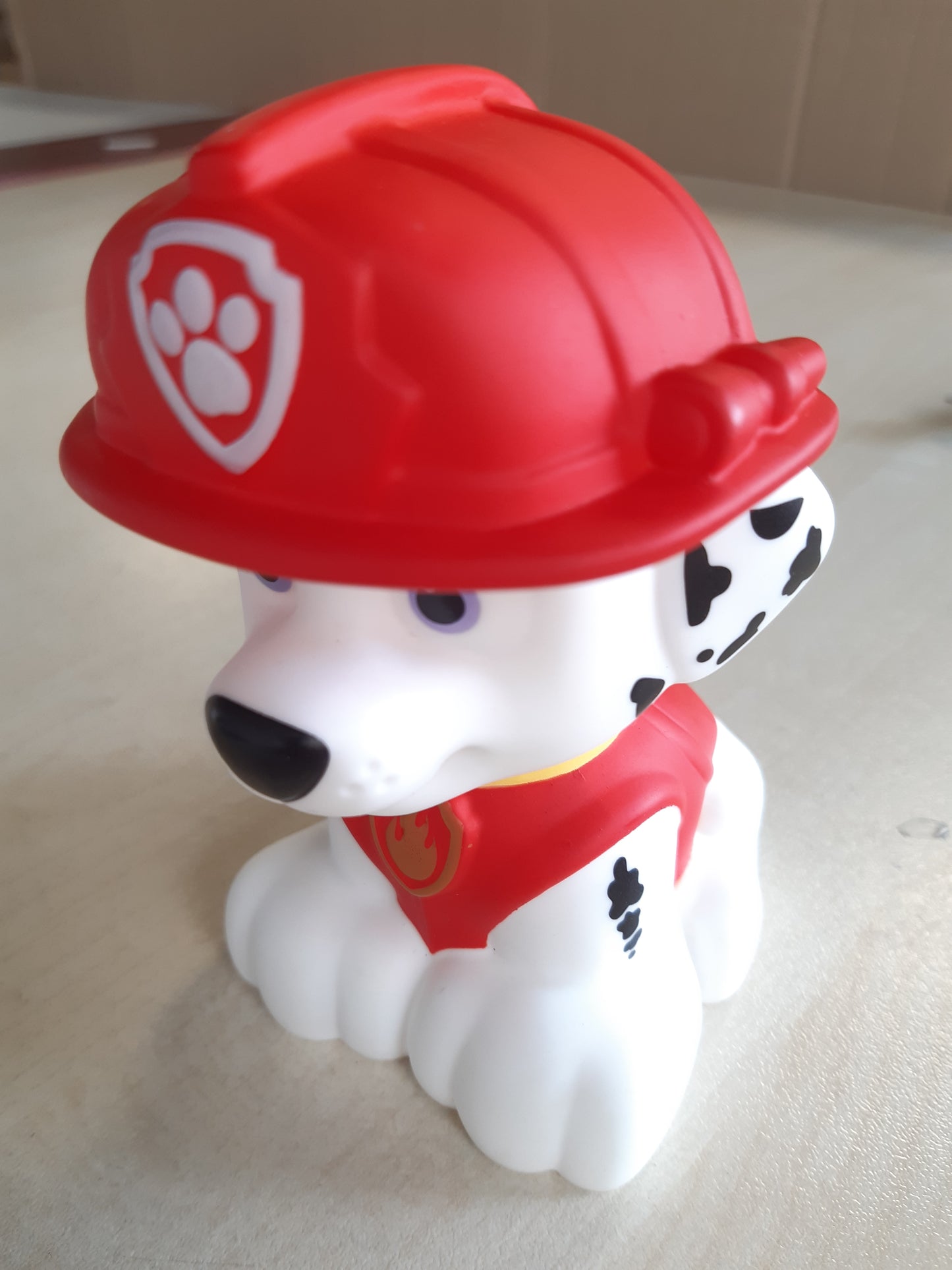 184801 - PAW PATROL - Marshall GoGlow Buddy: Dritë Natë dhe Elektrike Dorë në ngjyrë të Bardhë