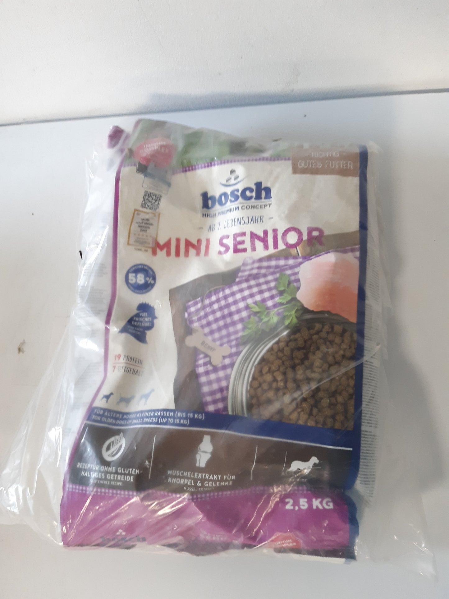 253898 - Bosch HPC Mini Senior | Ushqim i thatë për qen të racave të vogla (deri në 15 kg) | 1 x 2.5 kg