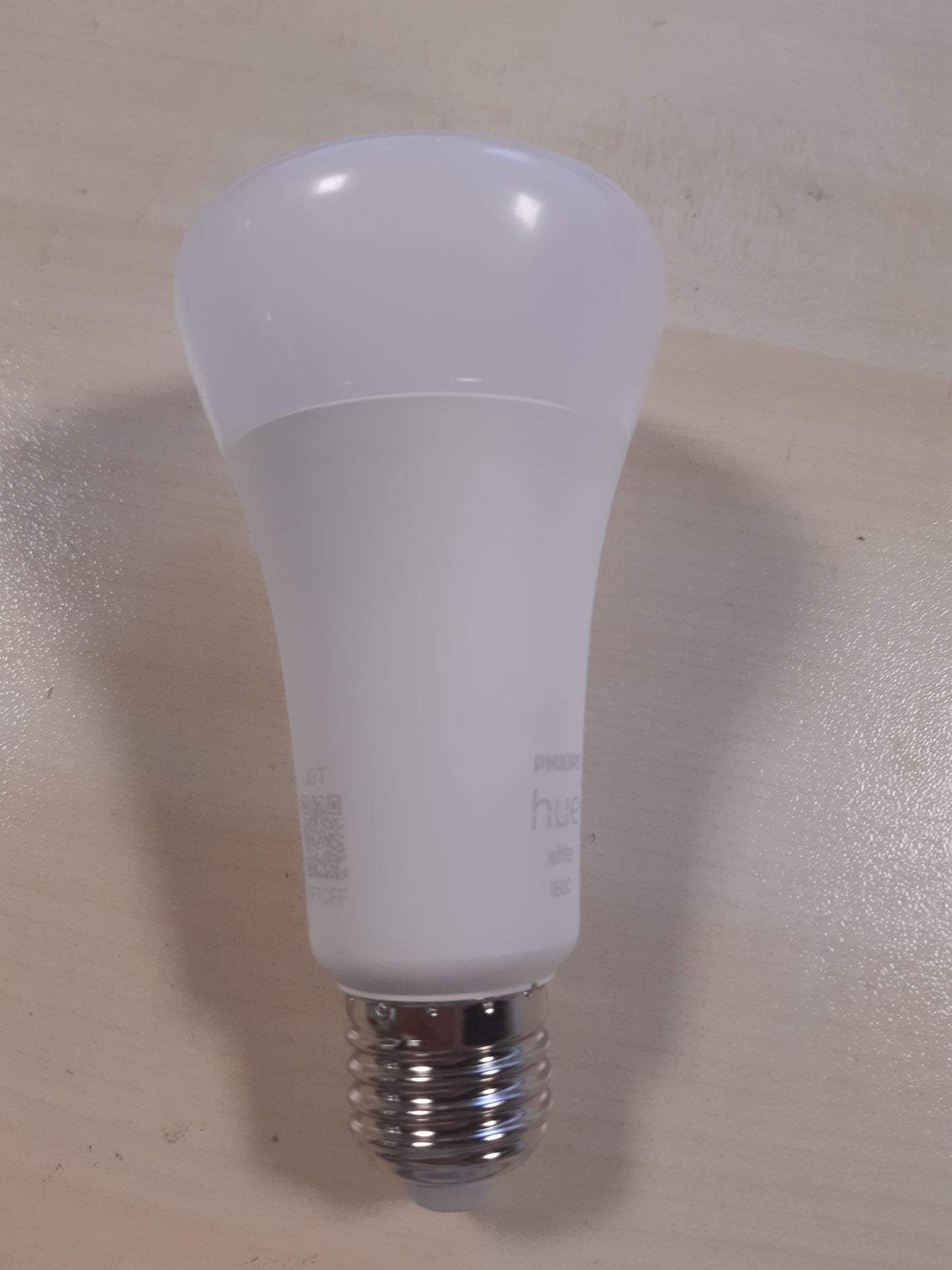 261208 - PHILIPS Hue White E27, 1600lm, dritë e bardhë e ngrohtë, e errësueshme, kontrollueshme përmes aplikacionit, e pajtueshme me Amazon Alexa