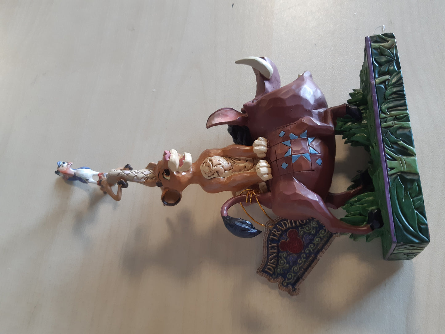 221243 - DISNEY TRADITIONS Figura Pumba, Timon dhe Simba, Koleksionuese, Enesco