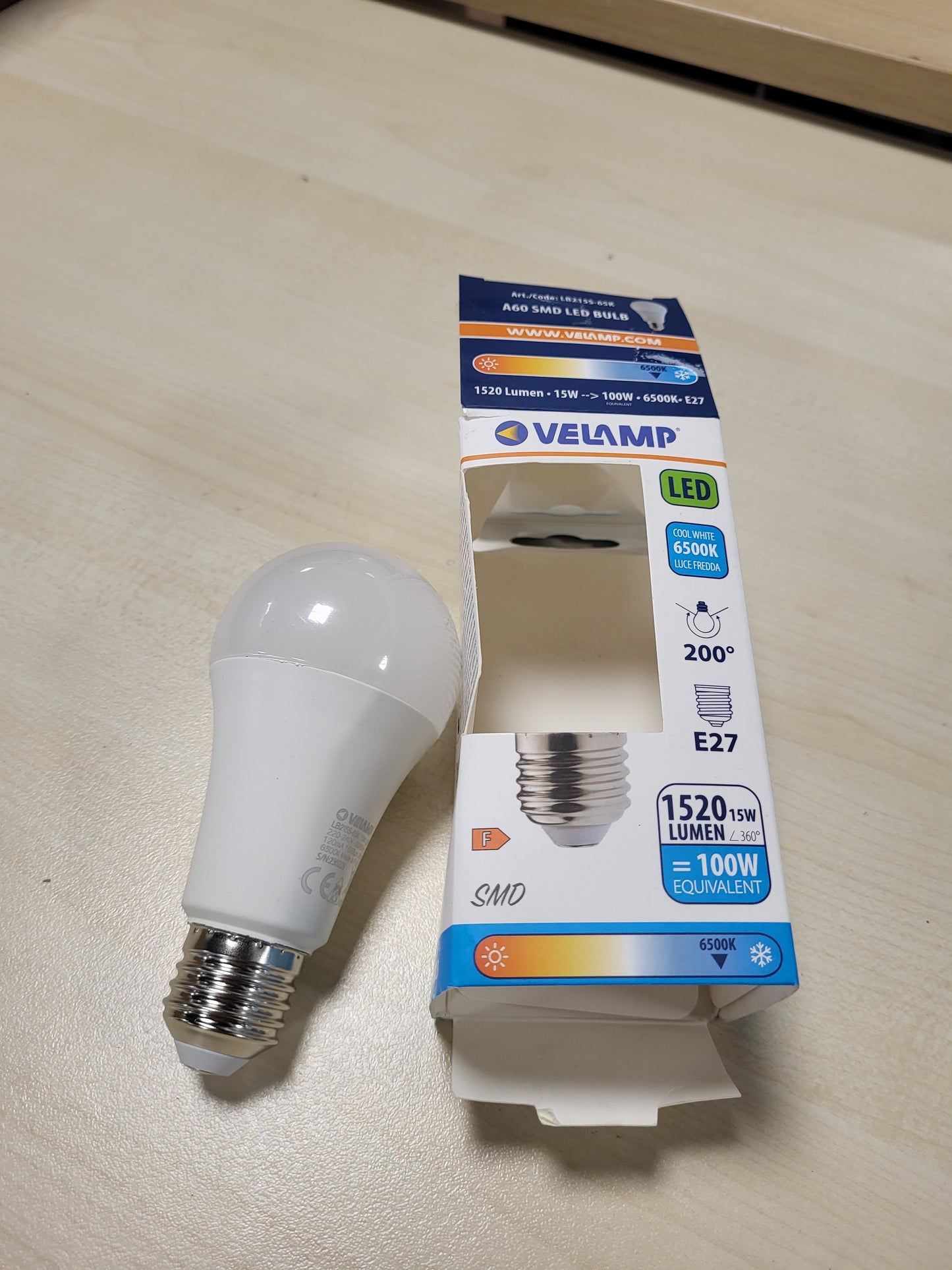 258461 - VELAMP Llambë LED A60, Mbulesë opali, Bazë E27, Fuqi 15W ekuivalente me 100W, Shkëlqim 1521lm, Temperatura ngjyrës 6500K
