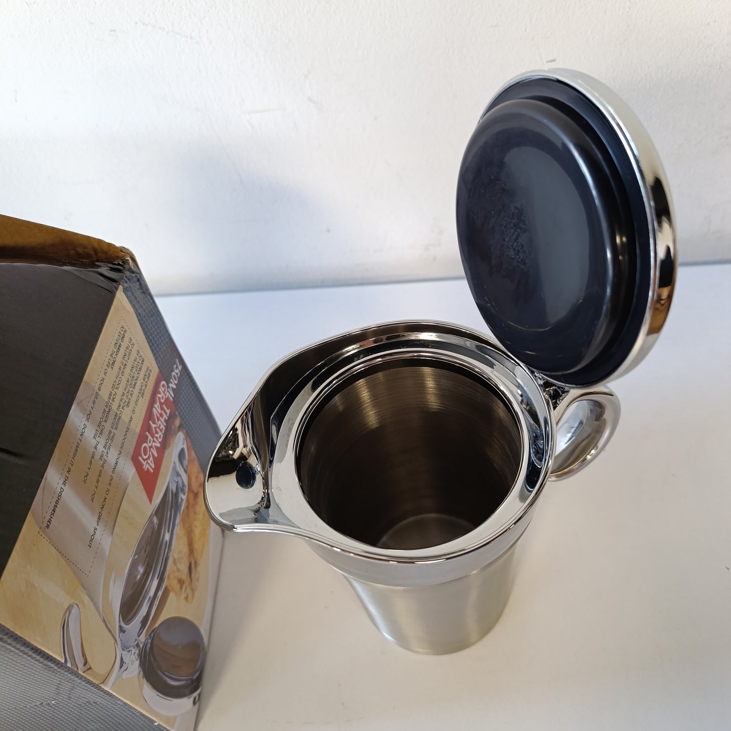 223841 - VARKË TERMIKE për salcë prej çeliku inox premium, e izoluar dyfish, enë elegante prej argjendi për salcë, kapacitet 750 ml