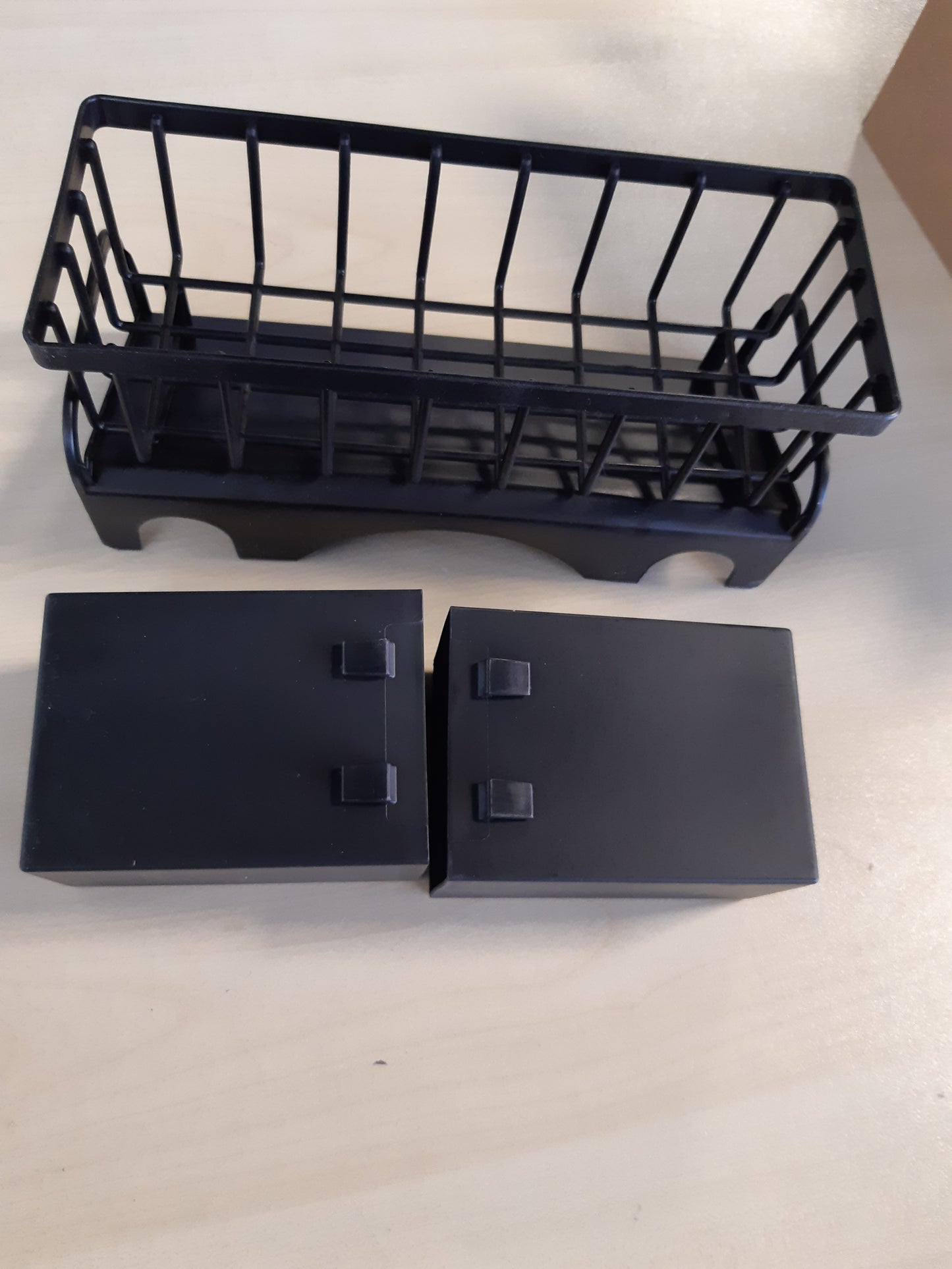238950 - ZIMOER Organizues Kuzhine Multifunksional - Raft Ruajtjeje Lavamani me Mbajtëse Sfungjeri, Mbajtëse Takëmesh dhe Kullues, 33.5 x 7.8 x 10.5 cm, Plastikë e Qëndrueshme (1 copë) (E zezë)