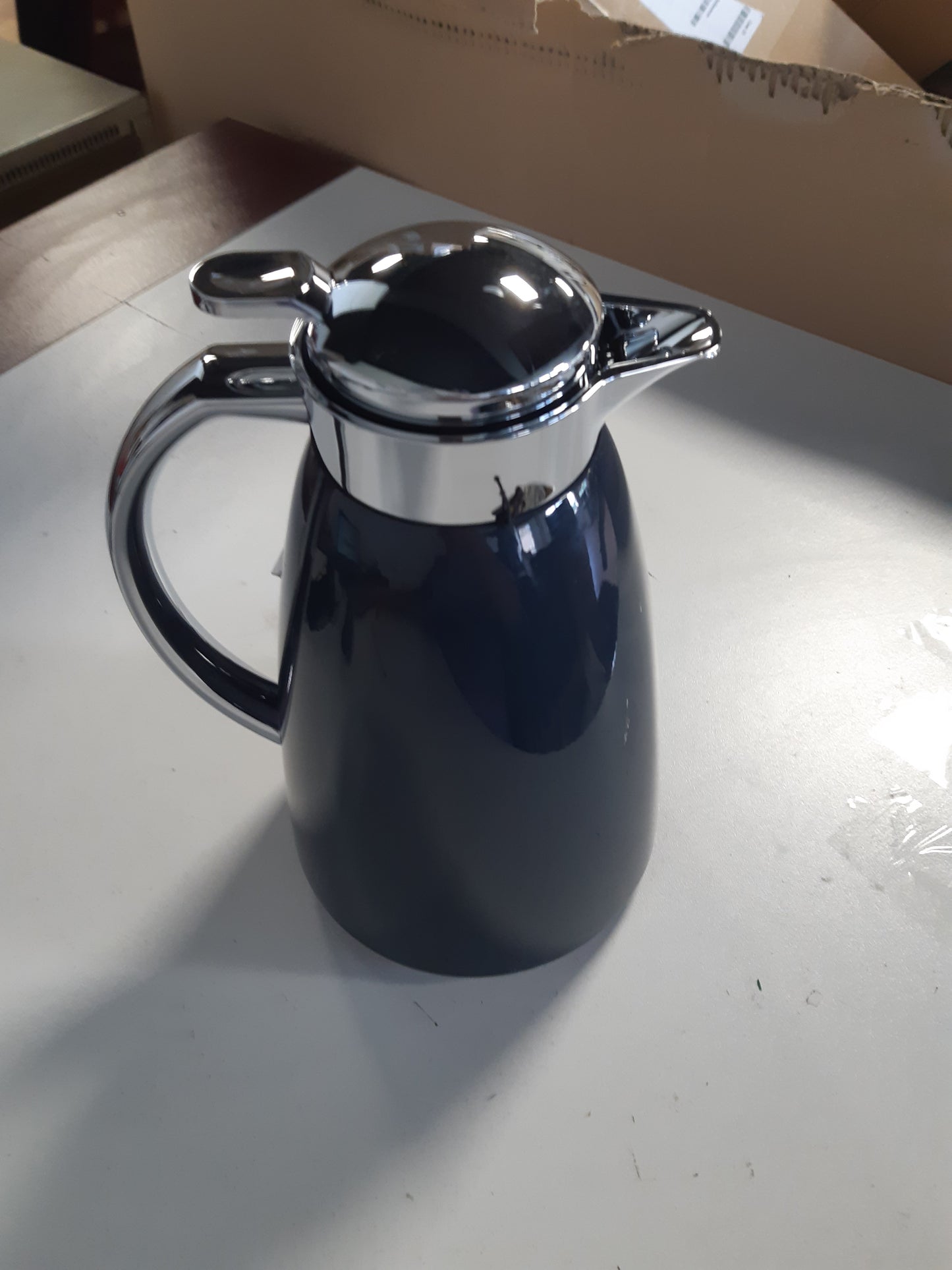 260391 - EMSACAMPO Termos 516527, kapacitet 1L, 100% i papërshkueshëm nga rrjedhjet, 12 orë nxehtë, 24 orë ftohtë, çelik inox, 28 x 28 x 18 cm