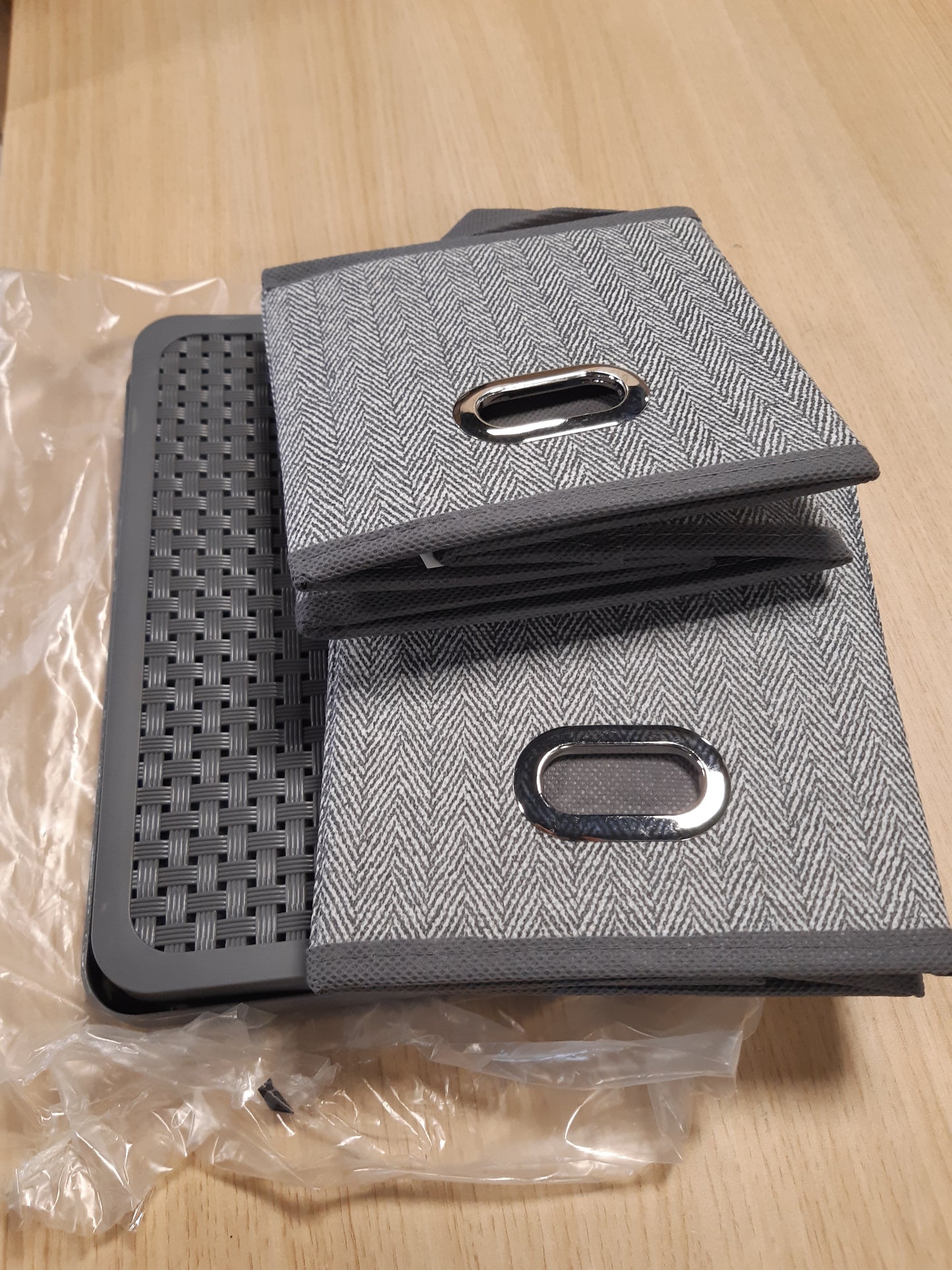 172104 - TOPP4U Seti me 3 Kuti Magazinimi prej Pëlhure, me Kapakë dhe të Palosshme, Madhësia 26x17x17cm - Kuti Organizuese për Dollap ose Dhomë Gjumi