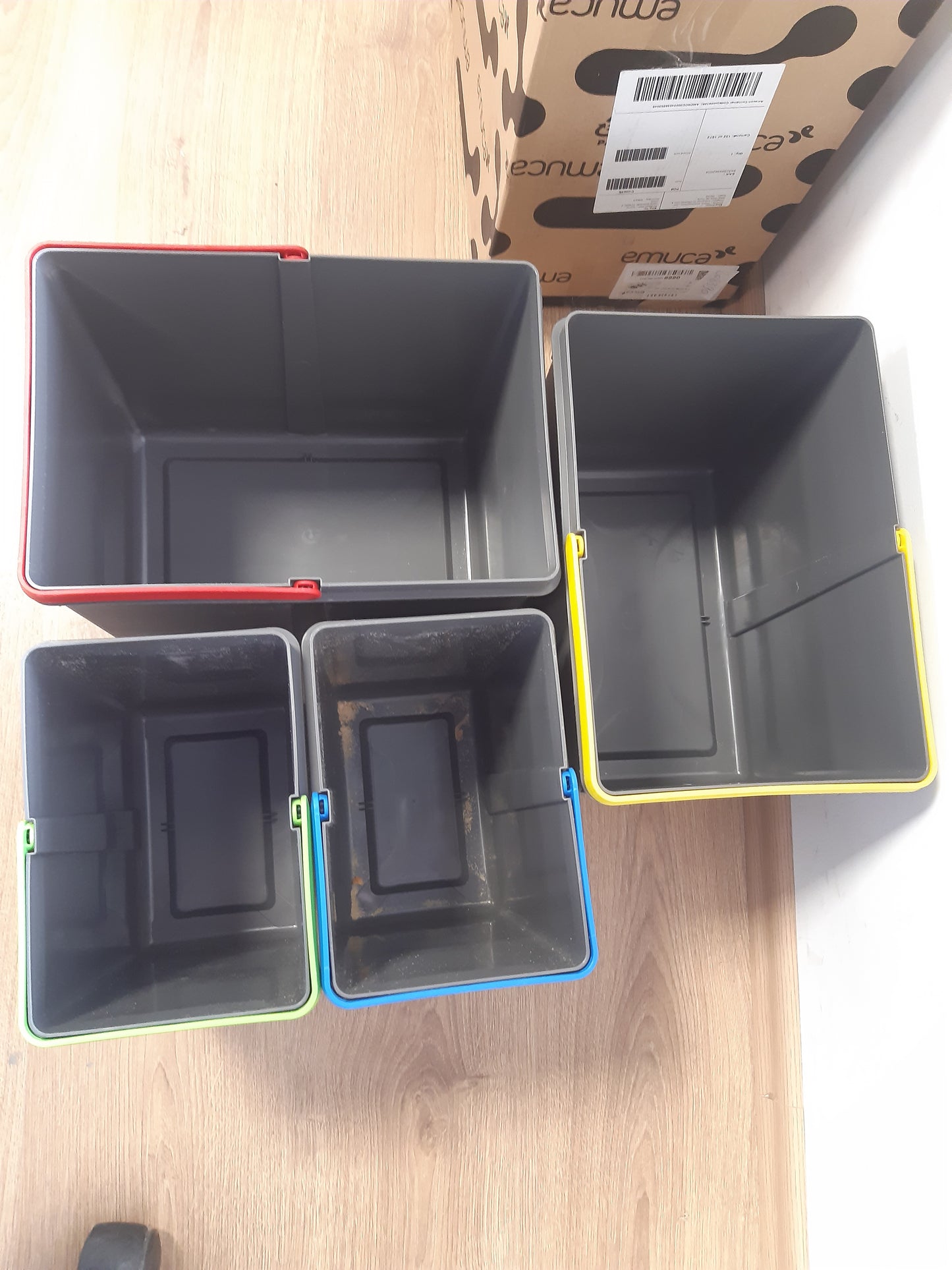 208390 - EMUCA - Kontejnerë Riciklueshëm për sirtarë Kuzhine, Plastikë gri antracite, Kosha Mbeturinash me kapak të mbyllur ndaj erës, Kapacitet 2 x 15L + 2 x 7L, Lartësi 266mm