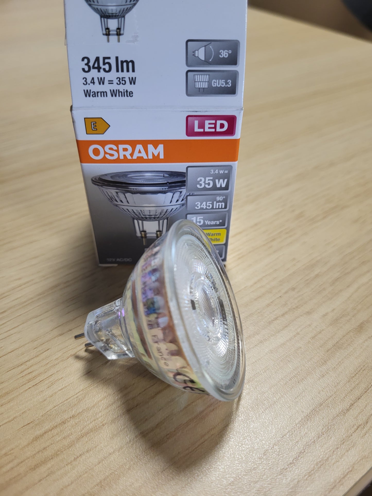 225212 - OSRAM Reflektor LED Spot Star MR16, 2700 K e bardhë e ngrohtë, 3.4 W, GU5.3, 36°, 345 lm, tension i ulët, transparent, për ndriçim spot, vitrina ekspozimi, 15,000 orë