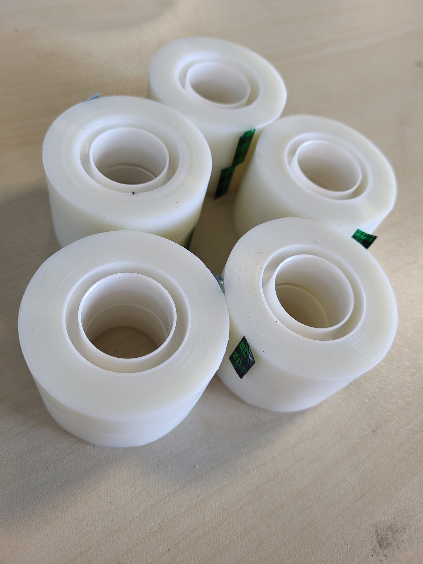 266523 - SCOTCH Shirit ngjitës Magic, Pako me 14 rrotulla 19 mm x 33 m, Shirit ngjitës shumëpërdorimësh për riparimin, etiketimin dhe vulosjen e dokumenteve