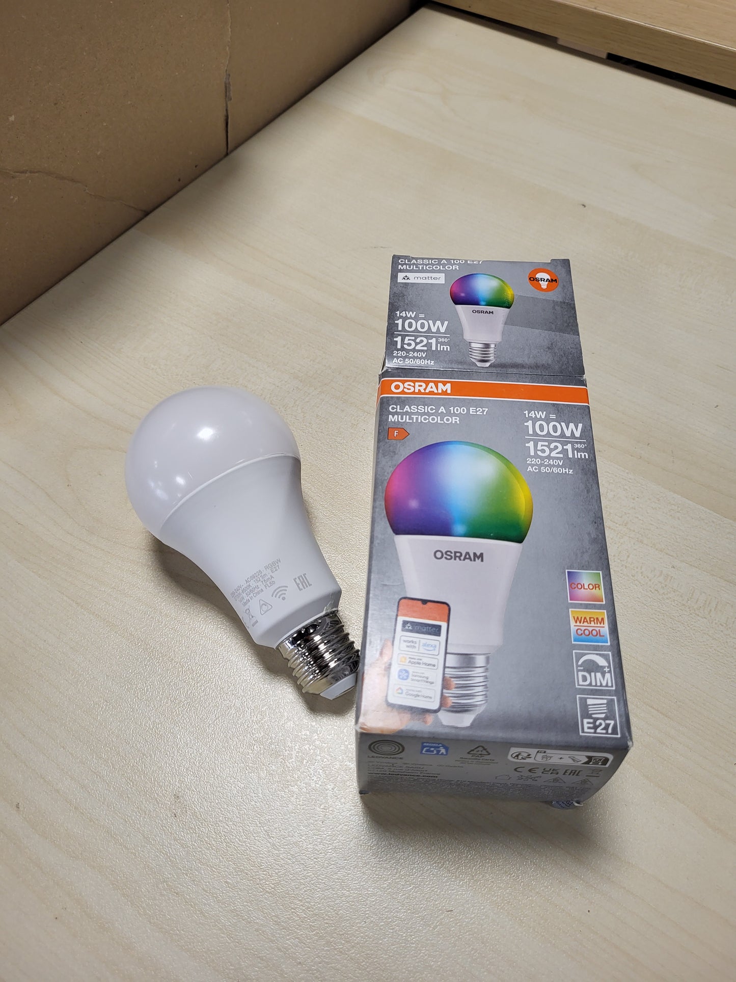 256994 - OSRAM SMART+ RGBW, llambë LED E27 me Matter over Wifi, ekuivalente me 100W, 2700-6500K, 16 milionë ngjyra RGB, 1 pako (nuk është e përputhshme me aplikacionin SMART+)