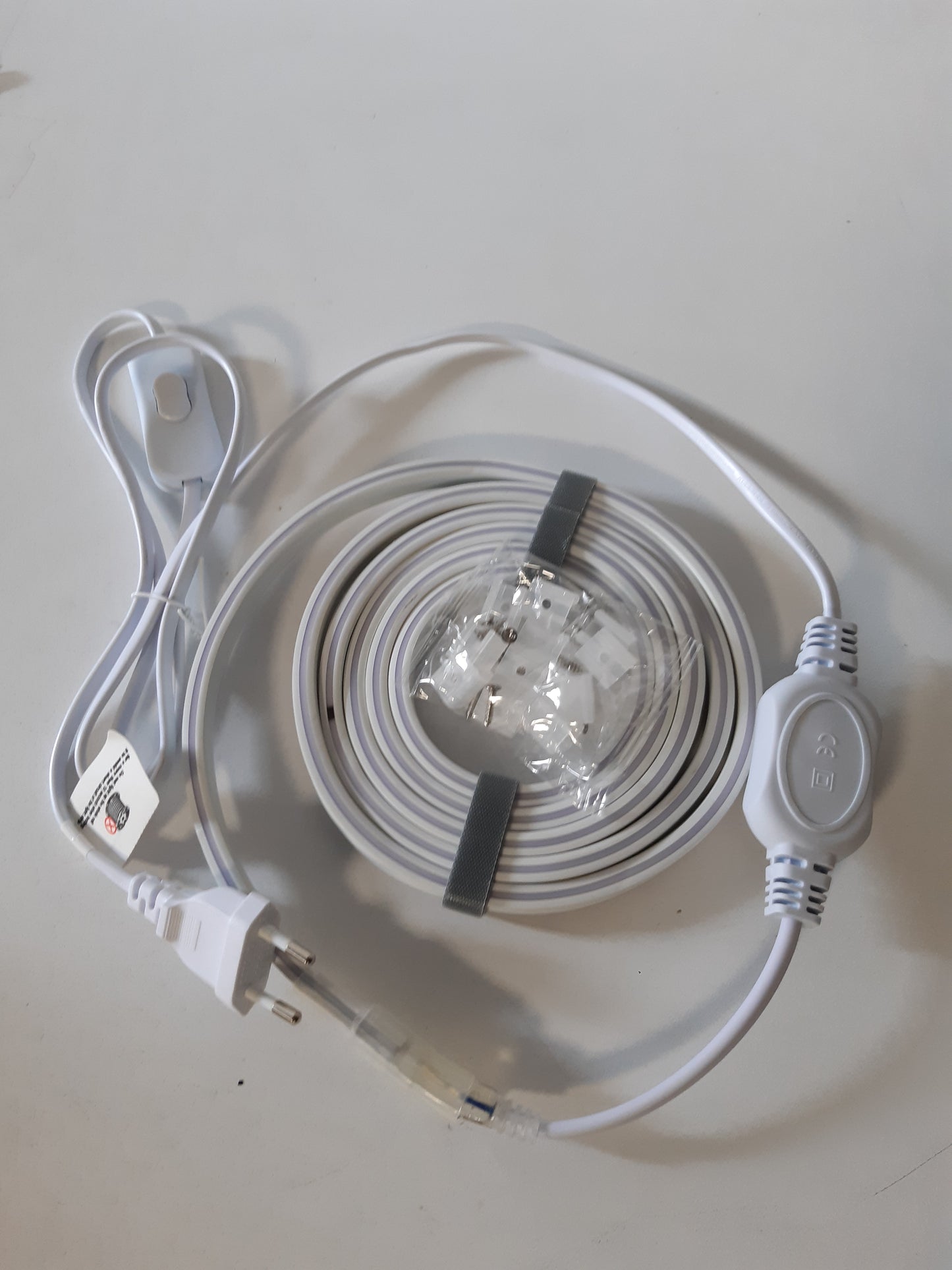 206294 - YOODI Shirit LED Neoni 2M, 230V, Drita Neutrale për Jashtë, 120LED/M, Material PVC, i Prera, i Papërshkueshëm nga Uji, IP65, për Përdorim të Brendshëm dhe të Jashtëm, Përfshirë Furnizimin me Energji