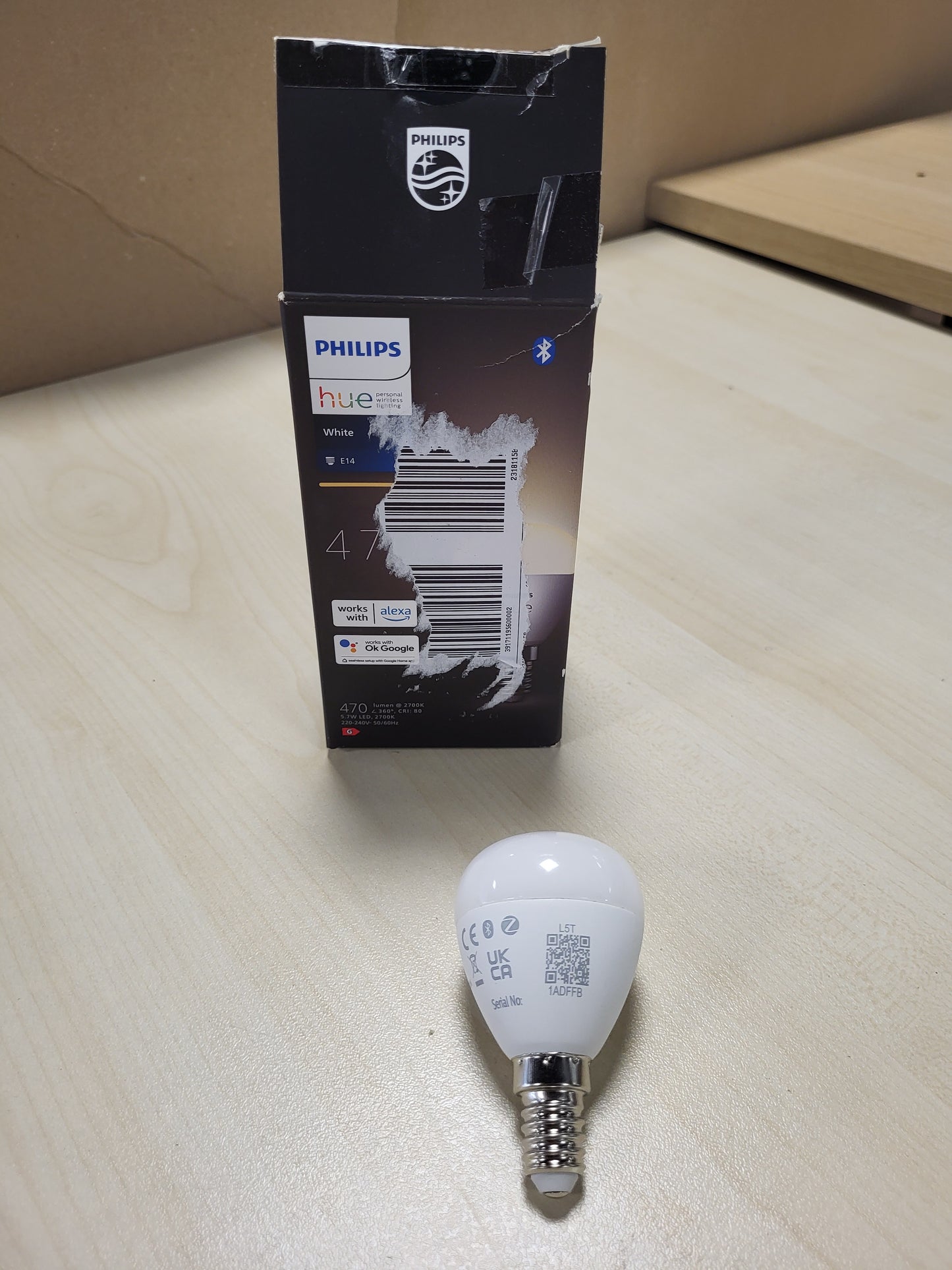 256846 - PHILIPS HUE Llambë LED White E14, në formë pike loti, pako e vetme, me errësim, dritë e bardhë e ngrohtë, e kontrollueshme nëpërmjet aplikacionit, e pajtueshme me Amazon Alexa