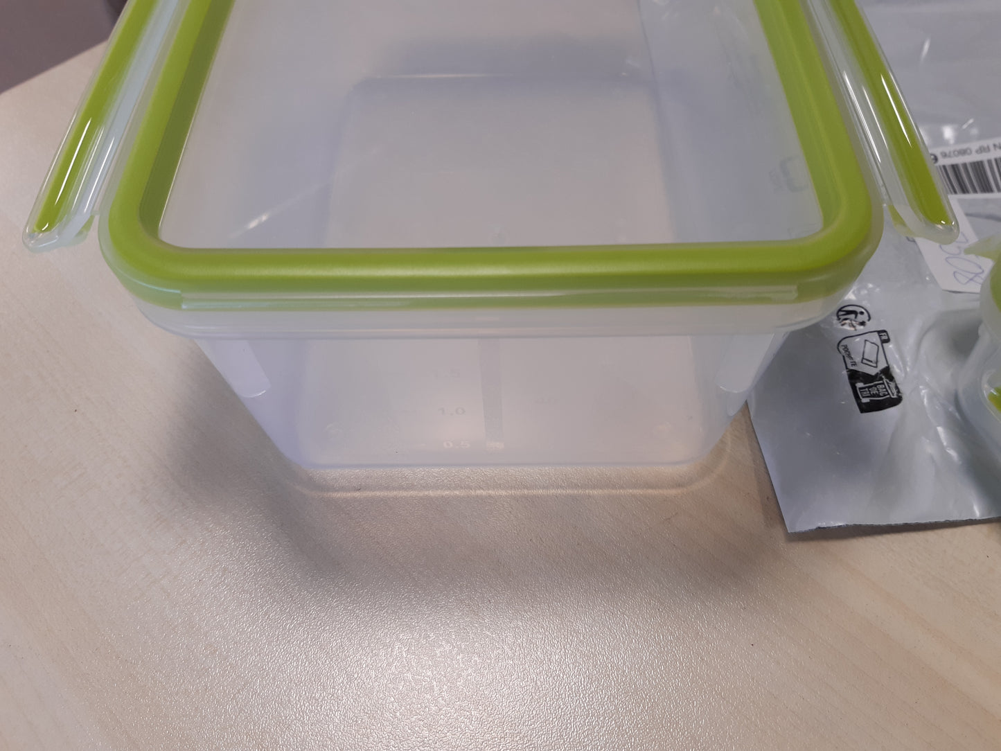 247508 - EMSA Set enësh për ruajtjen e ushqimit me kapëse dhe mbyllje, drejtkëndëshe, 0.55 L + 1.00 L + 2.20 L, 100% të papërshkueshme nga rrjedhjet, të sigurta për lavastovilje, frigorifer dhe mikrovalë, transparente