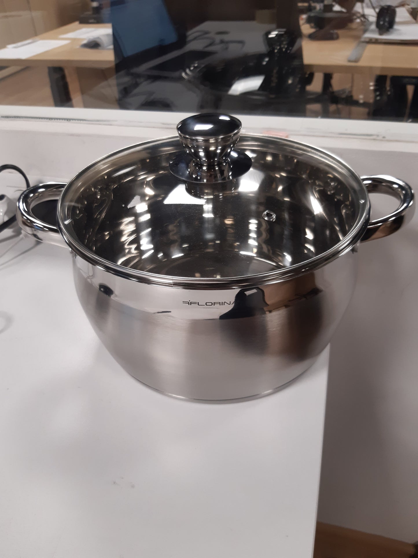 261812 - FLORINA TENXHERE OLIVER 20 cm, 3.4 L, çelik inox me kapak qelqi, për sobë me induksion, gaz, elektrike dhe qeramike, i përshtatshëm për lavastovilje